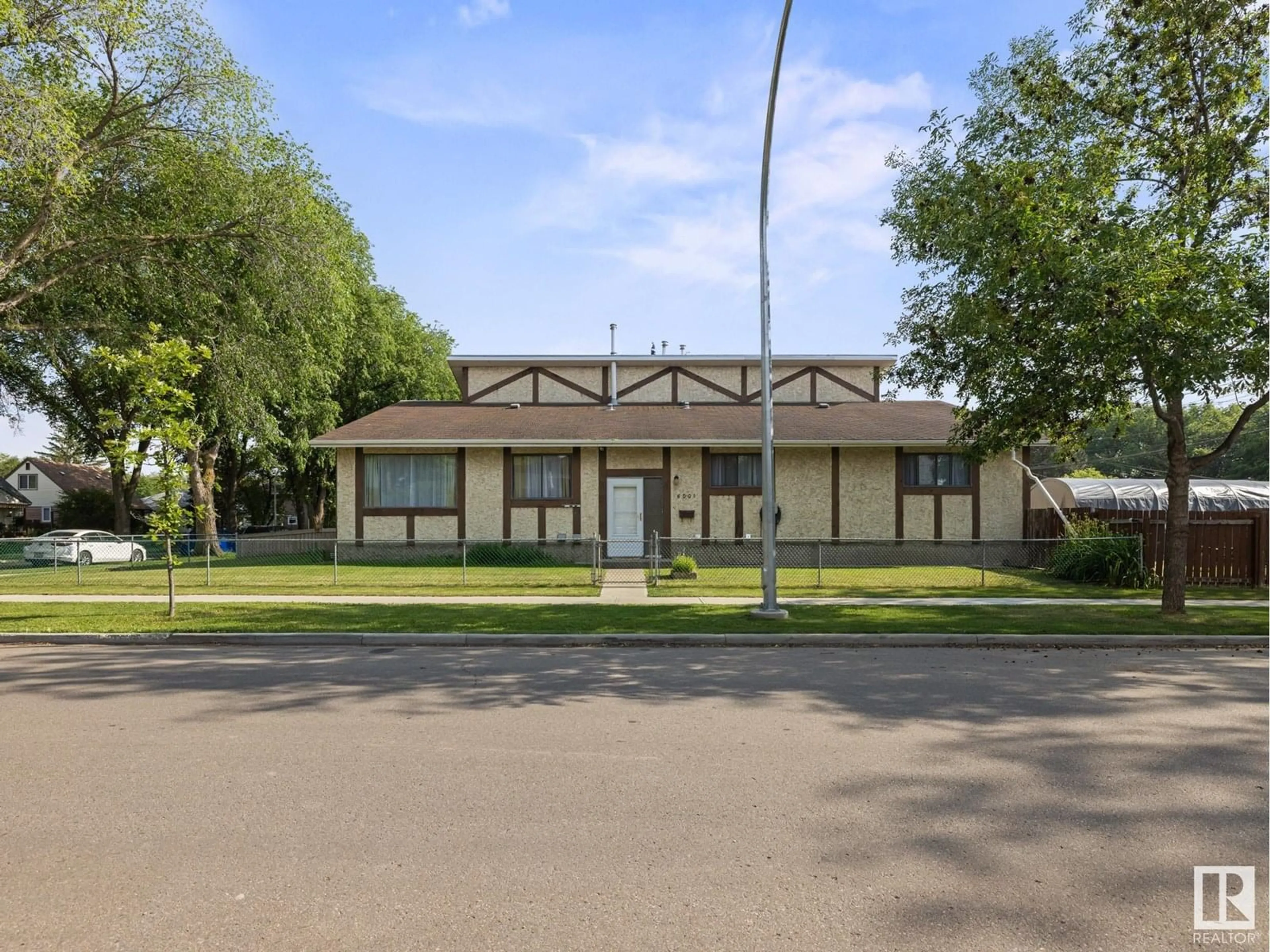 Unknown for 6003 122 AV, Edmonton Alberta T5W4X2
