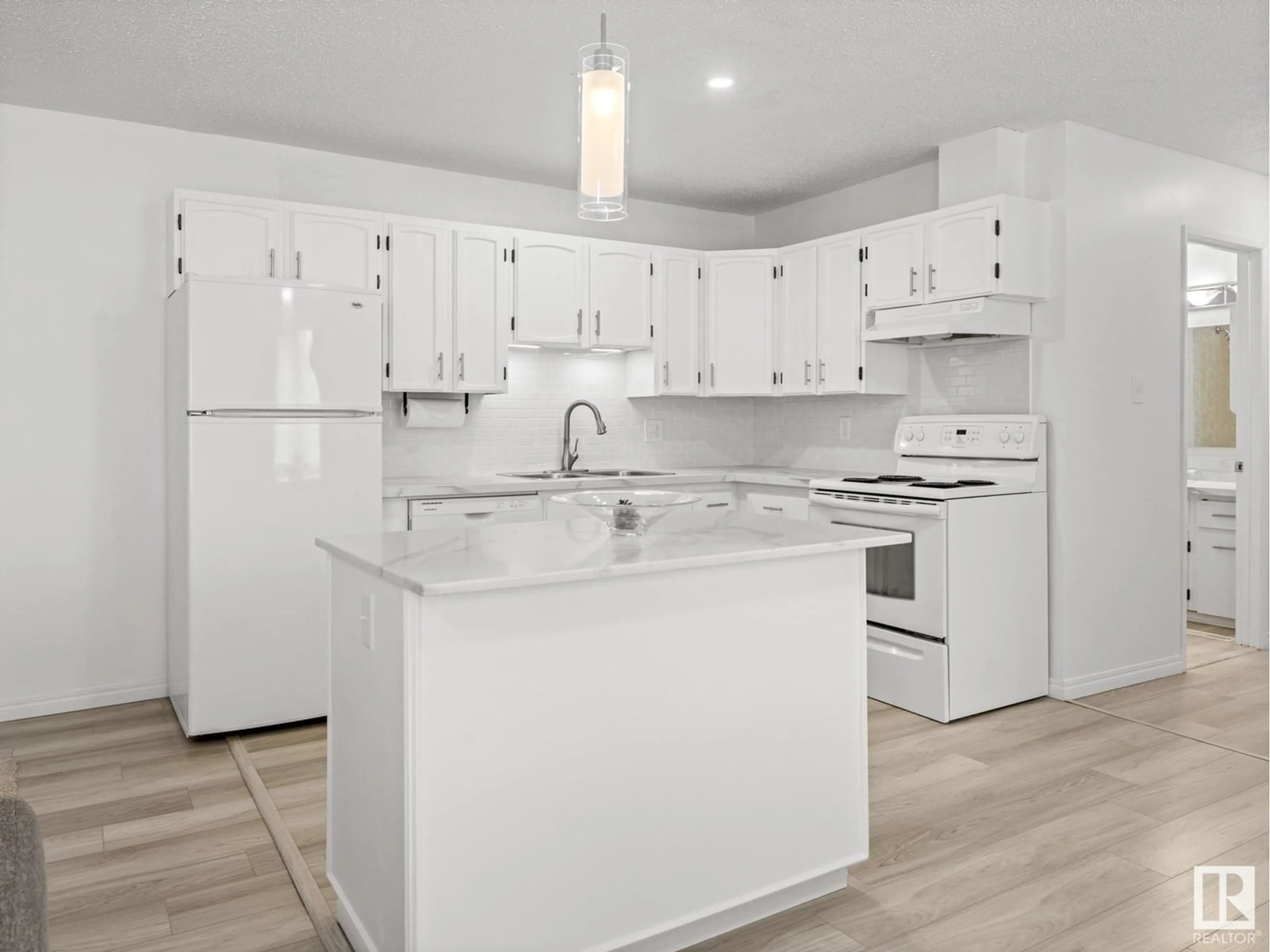 Open concept kitchen, unknown for 6003 122 AV, Edmonton Alberta T5W4X2
