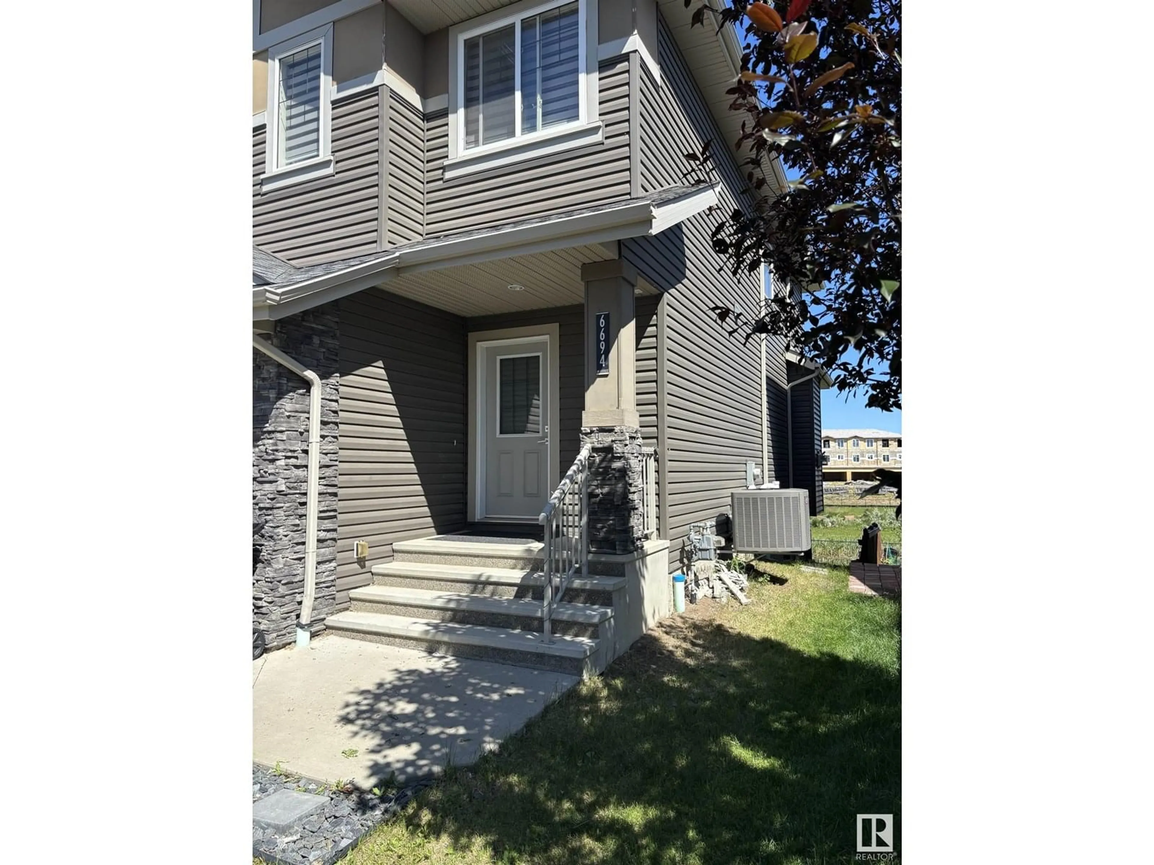 Unknown for 9964 CARDINAL RD, Edmonton Alberta T6W2Y4