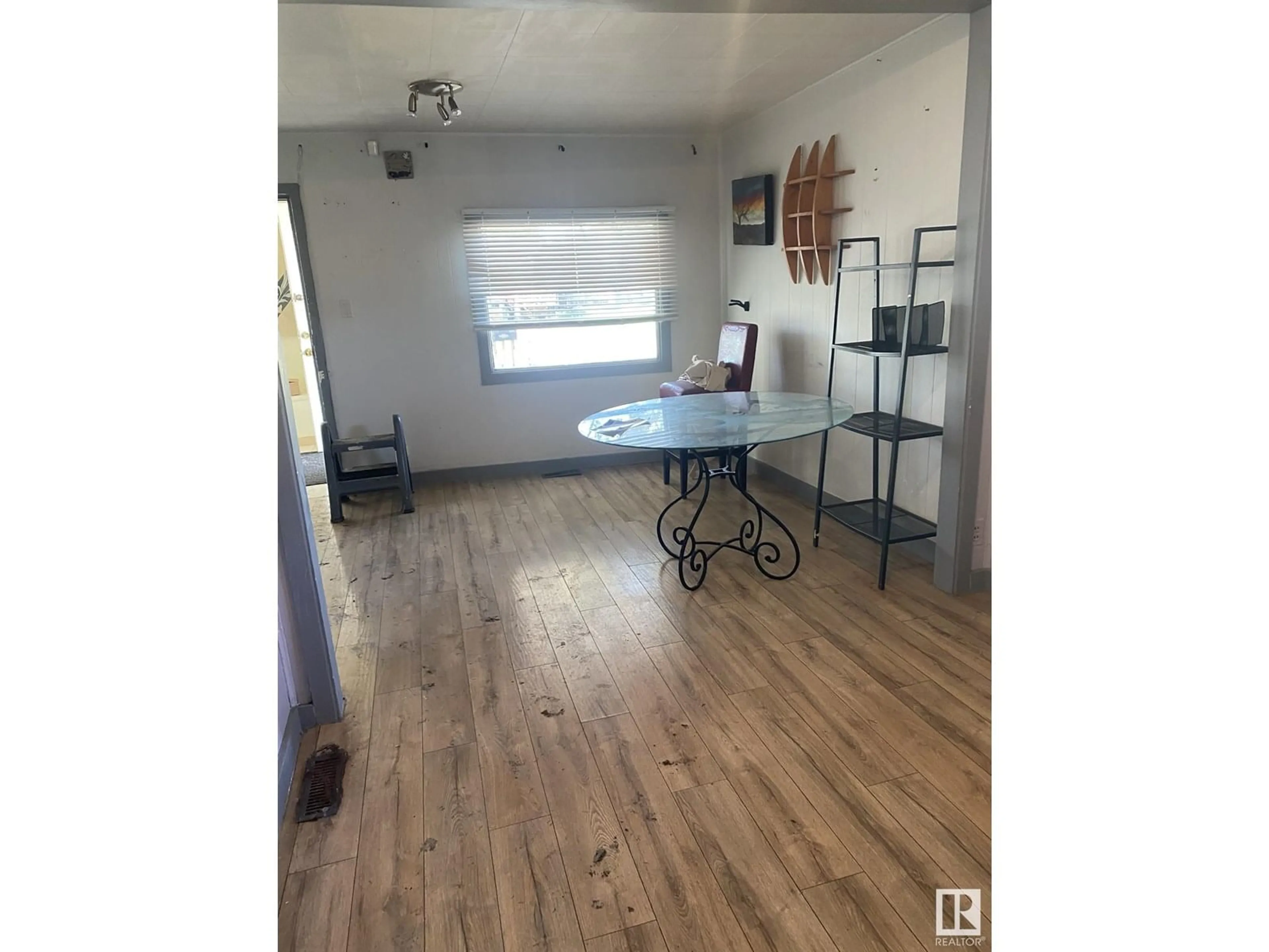 A pic of a room for 15913 100A AV, Edmonton Alberta T5P0L7