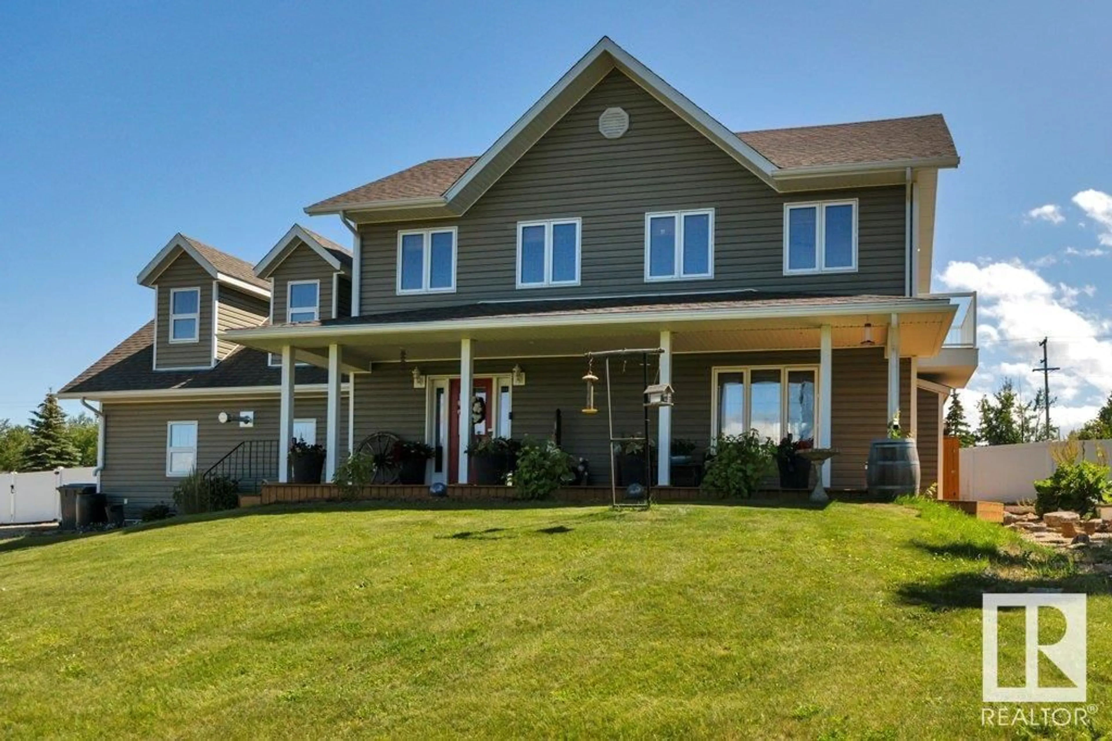 Home with vinyl exterior material, unknown for 420 462014 RGE ROAD 10, Rural Wetaskiwin County Alberta T0C2V0