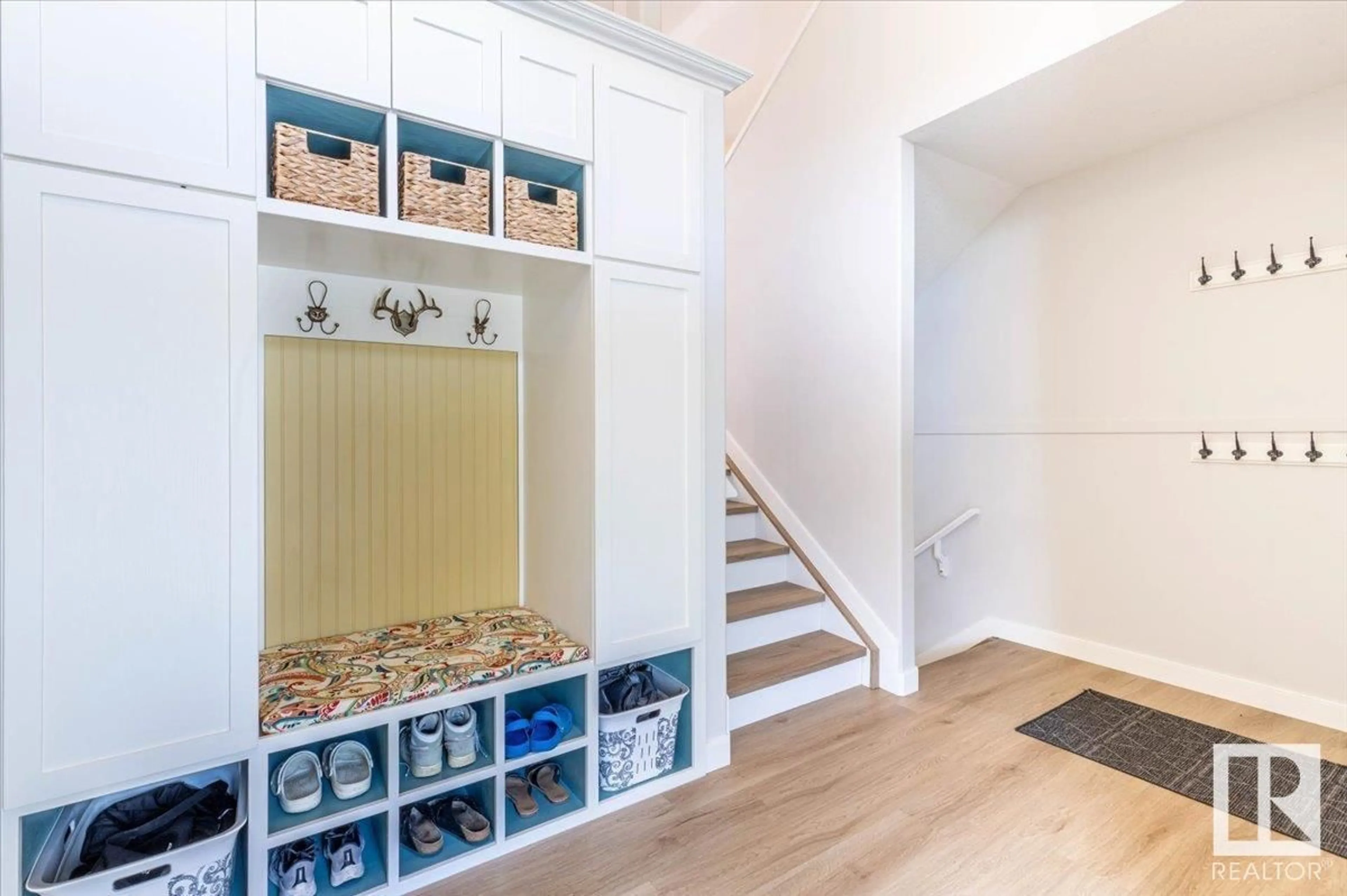 Indoor entryway for 48 WILLIS CR, Leduc Alberta T9E8H4