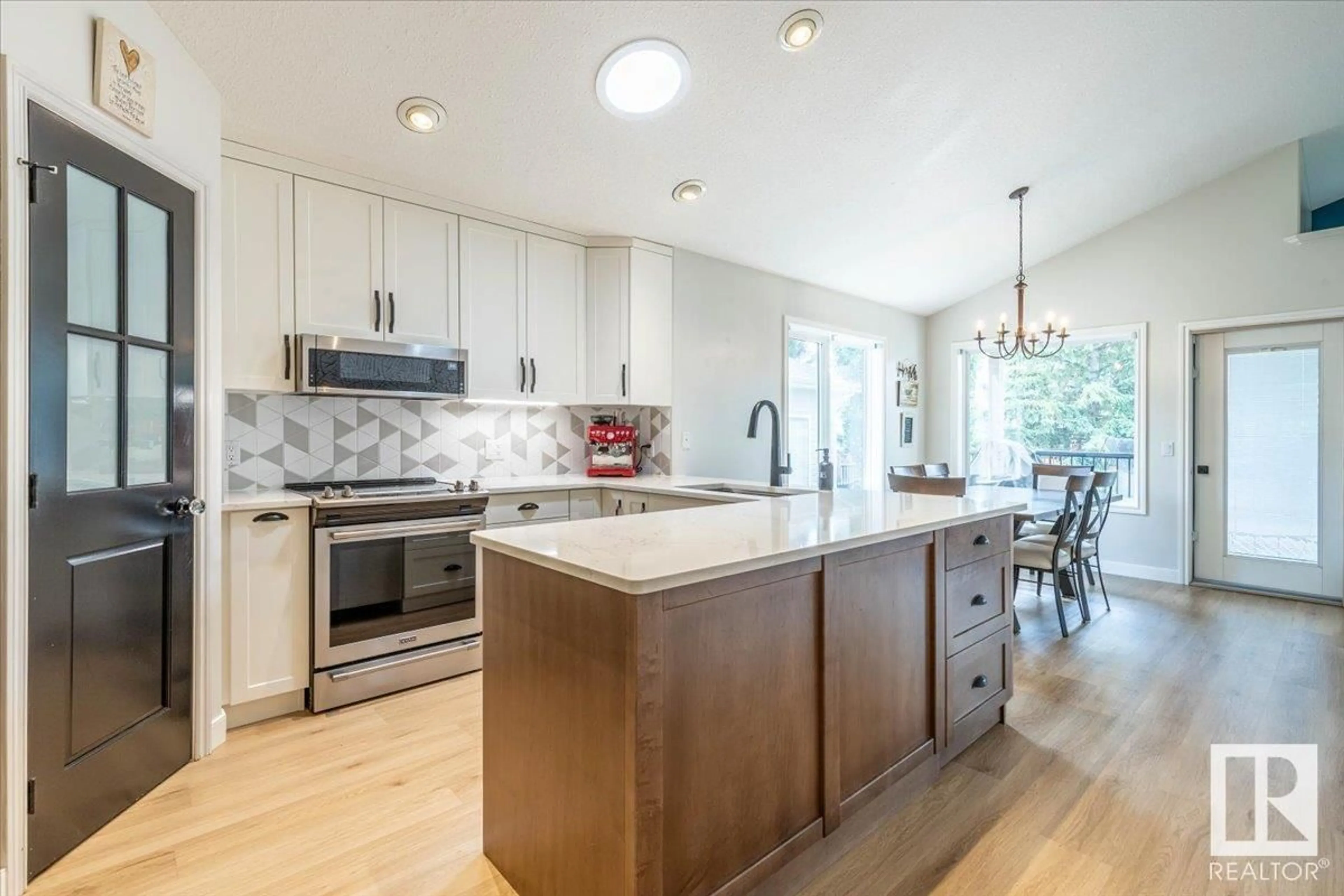 Open concept kitchen, unknown for 48 WILLIS CR, Leduc Alberta T9E8H4