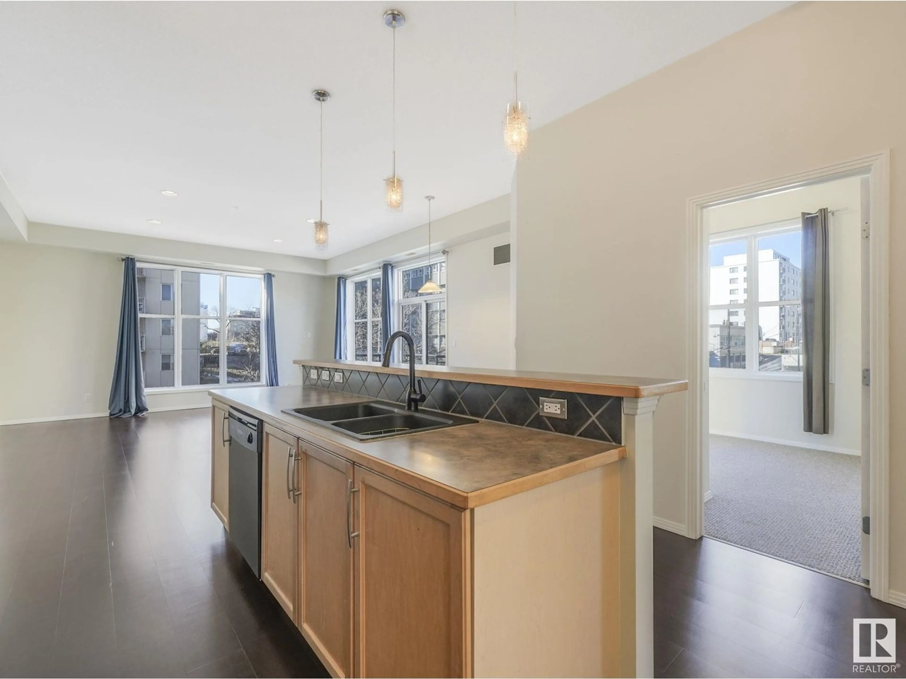 Open concept kitchen, unknown for 716 10503 98 AV NW, Edmonton Alberta T5K0B2