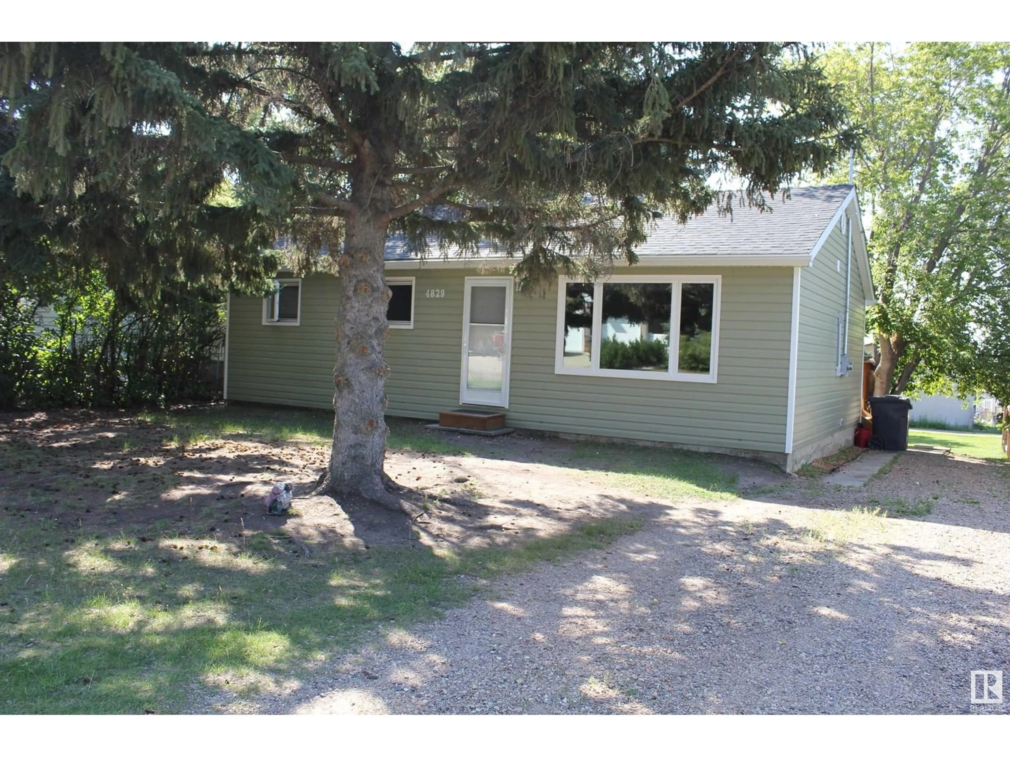 Home with vinyl exterior material, street for 4829 54 AV, Elk Point Alberta T0A1A0