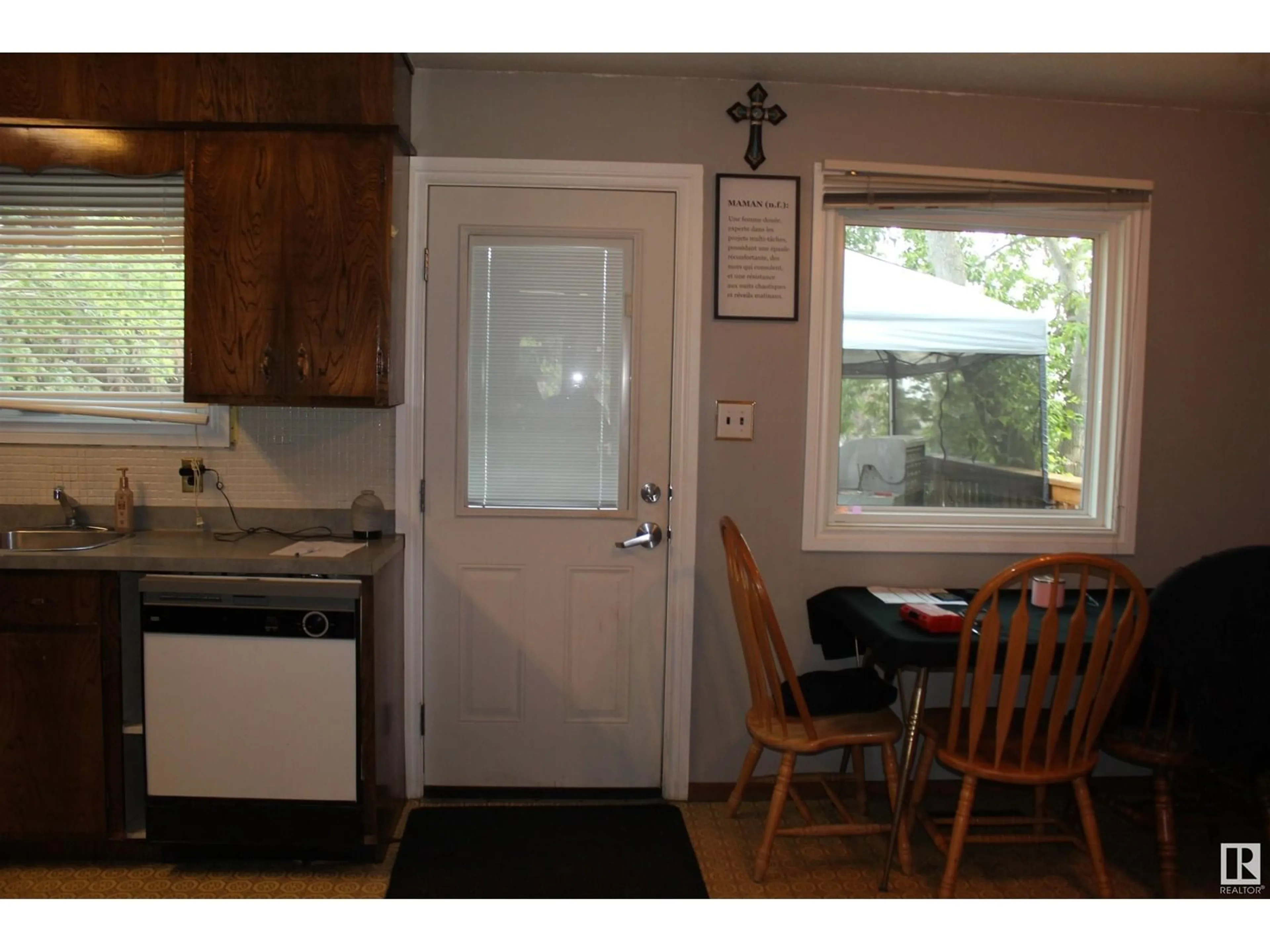 Standard kitchen, wood/laminate floor for 4829 54 AV, Elk Point Alberta T0A1A0