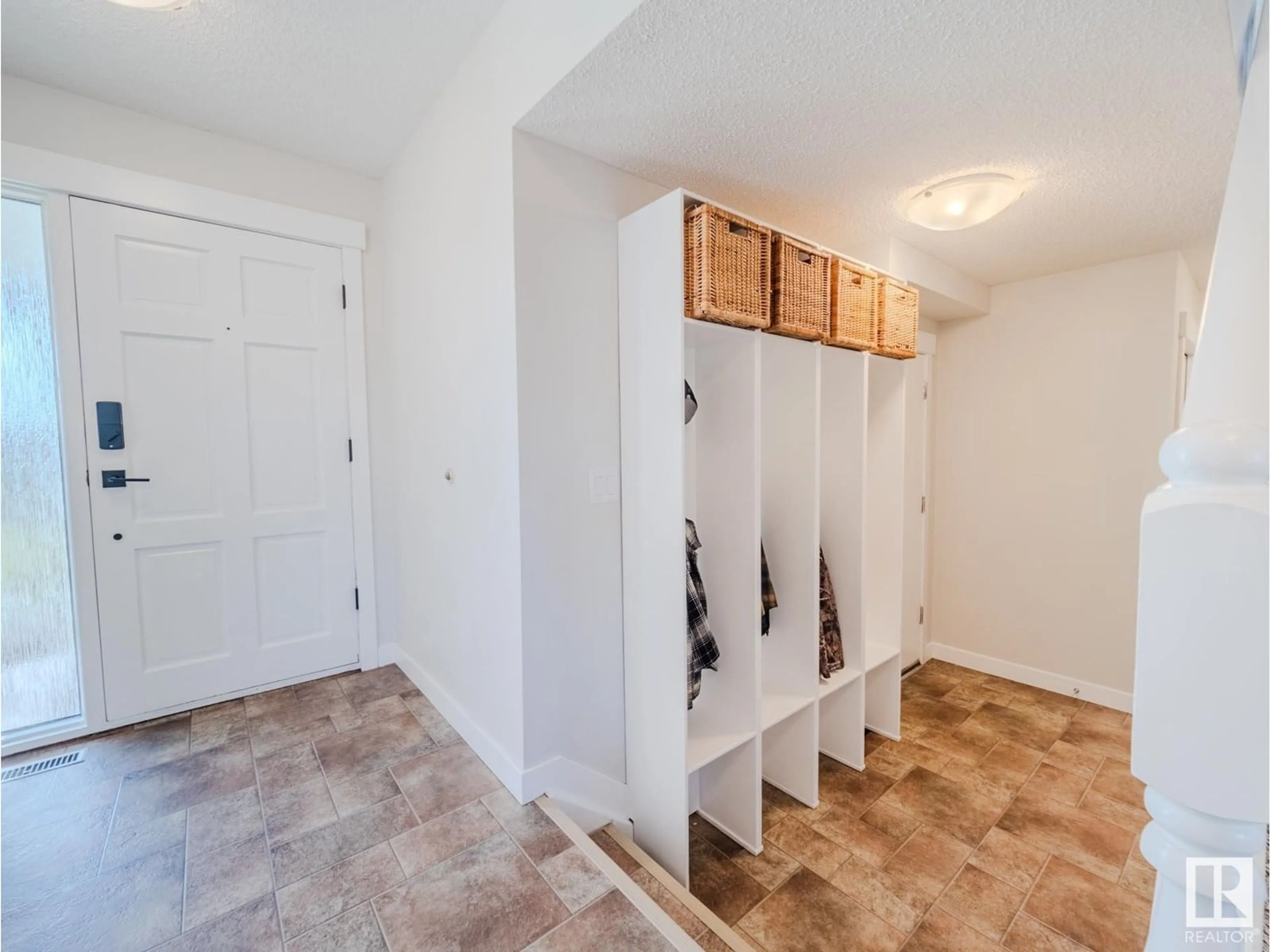 Indoor entryway for 2444 78 ST, Edmonton Alberta T6K3W4