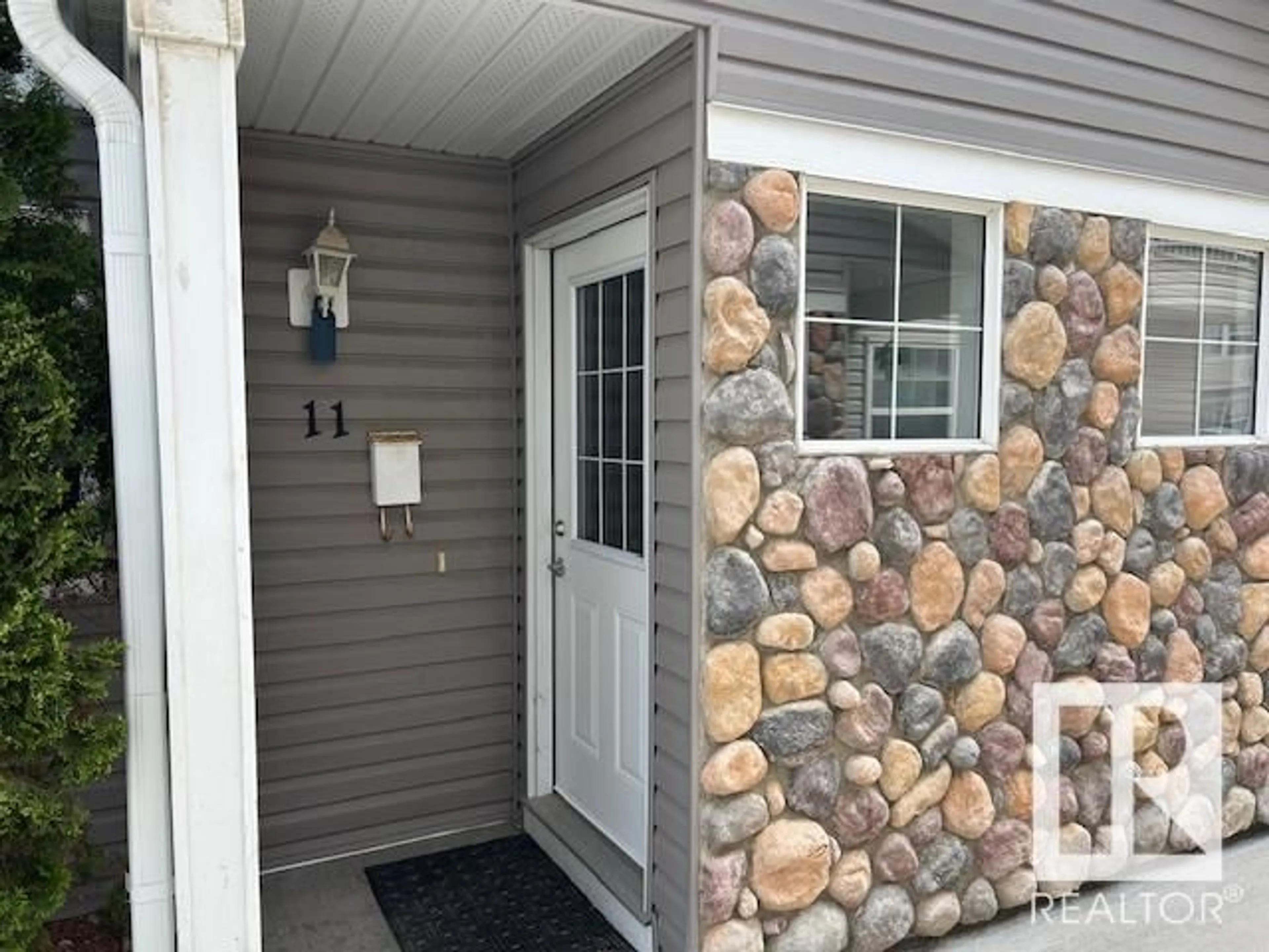 Indoor entryway for #11 - 150 EDWARDS DR, Edmonton Alberta T6X1M4