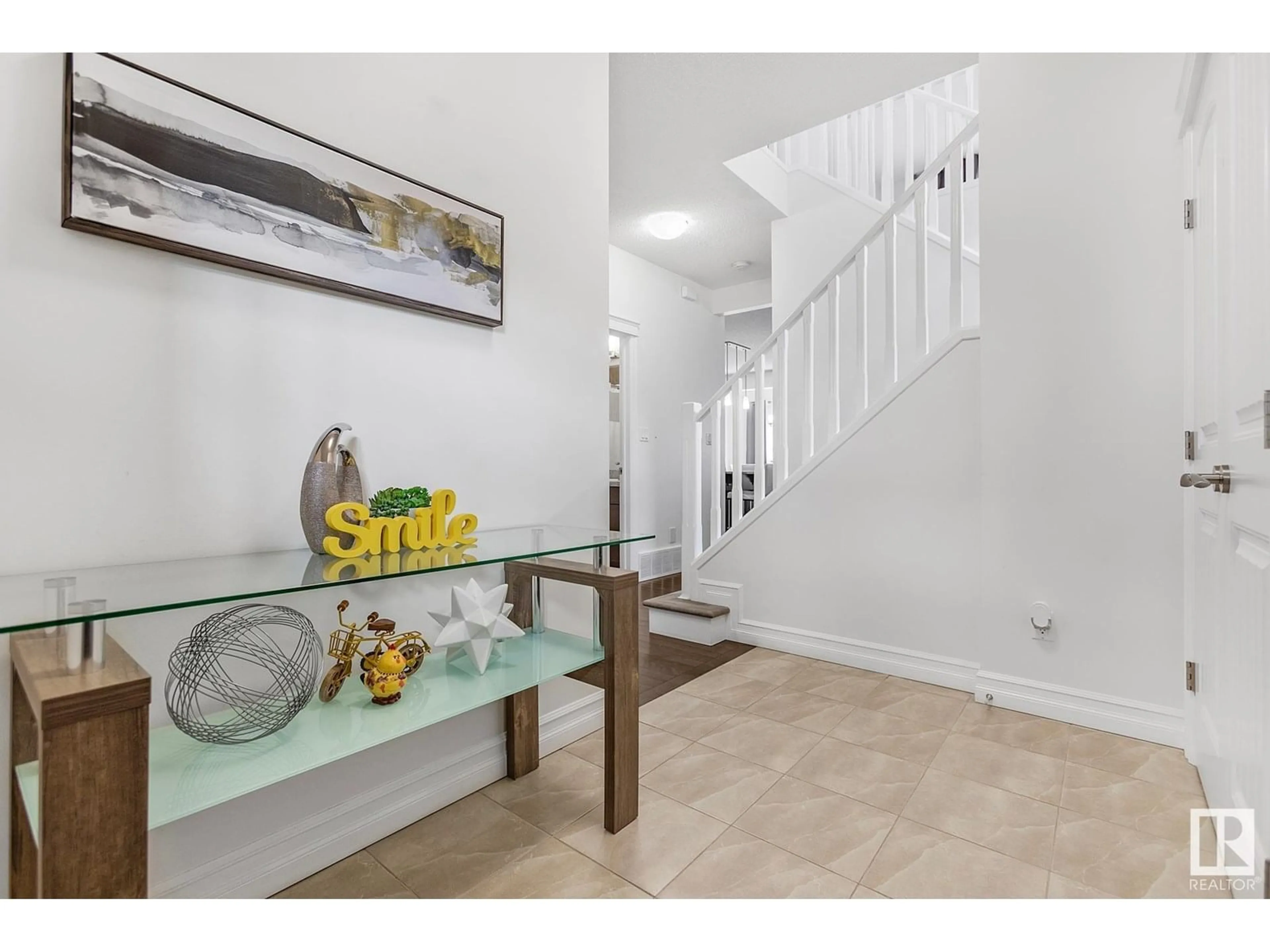 Indoor entryway for NW - 16415 138 ST, Edmonton Alberta T6V0G9