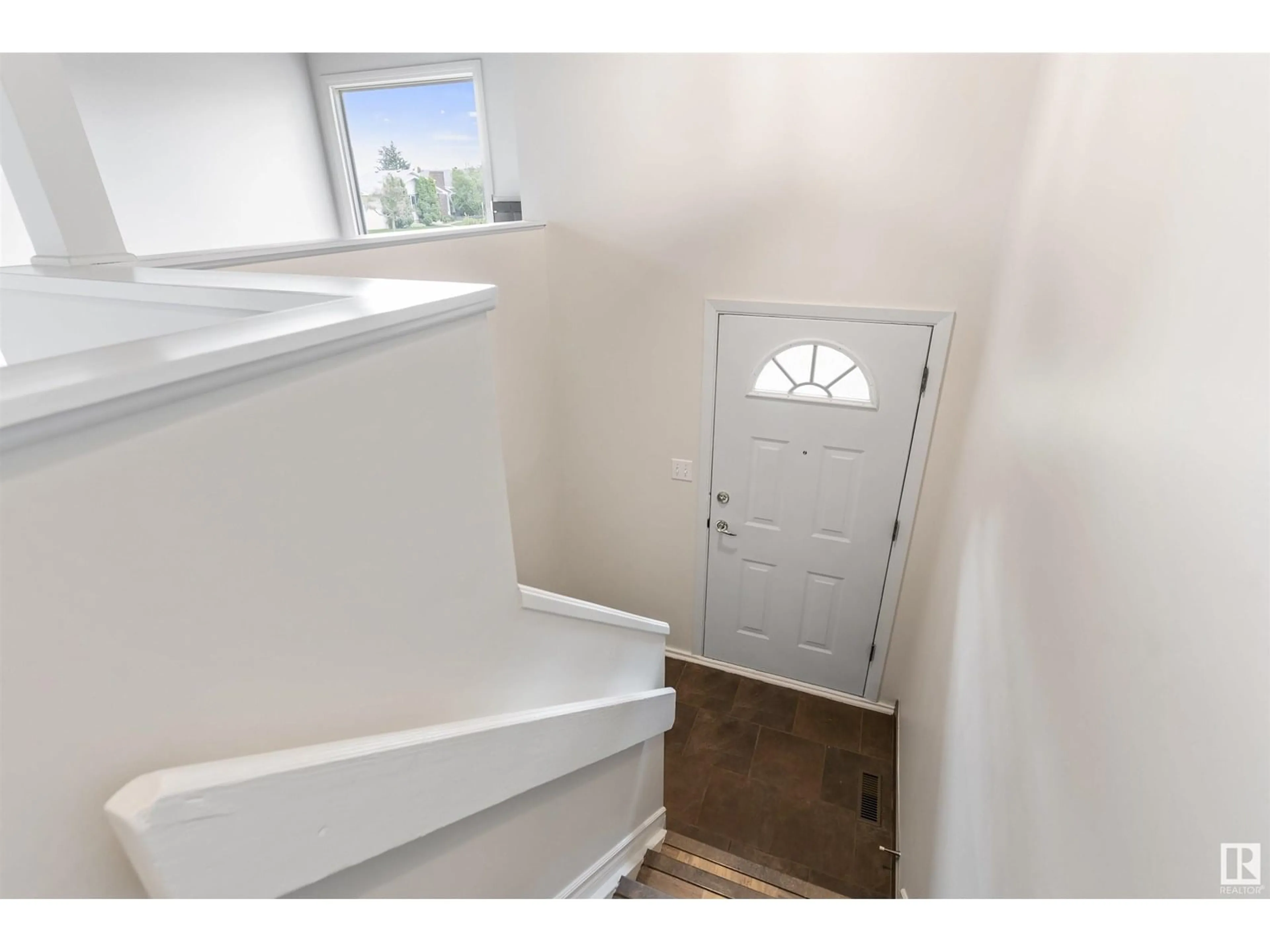 Unknown for 50 NORTHWOODS VG NW, Edmonton Alberta T5X1T2
