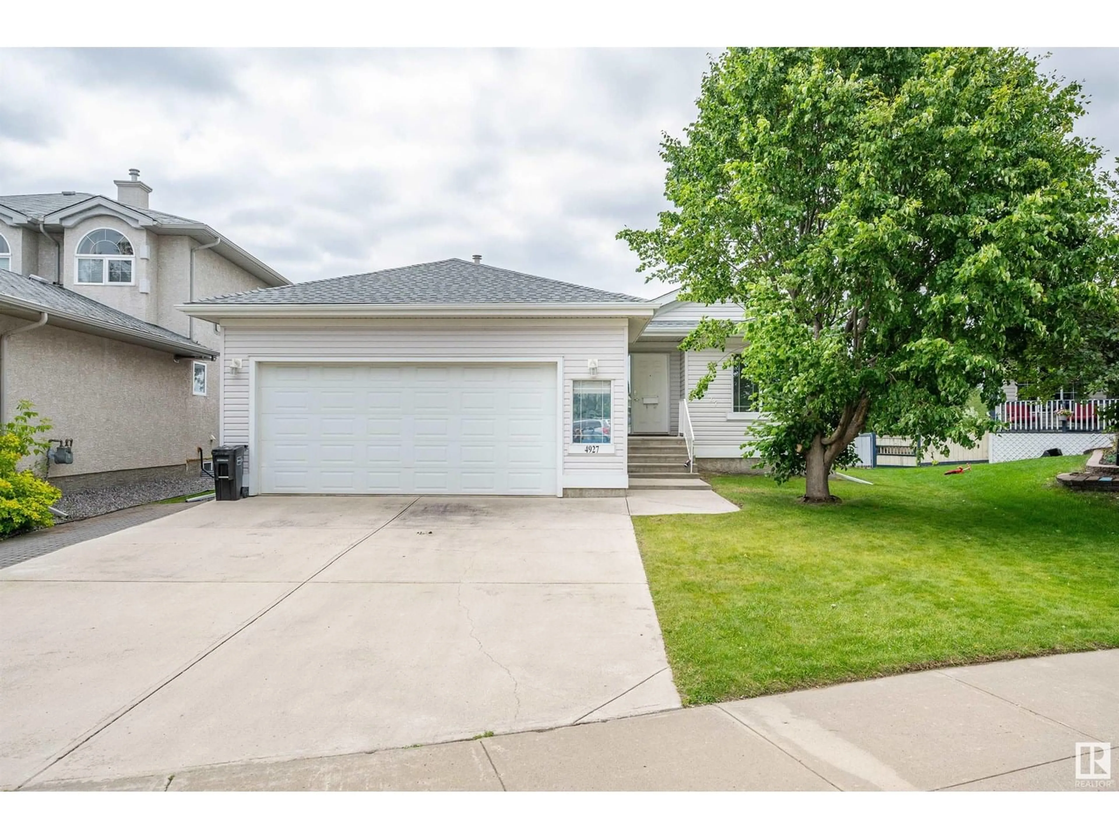 Unknown for 4927 152 AV, Edmonton Alberta T5Y3C2