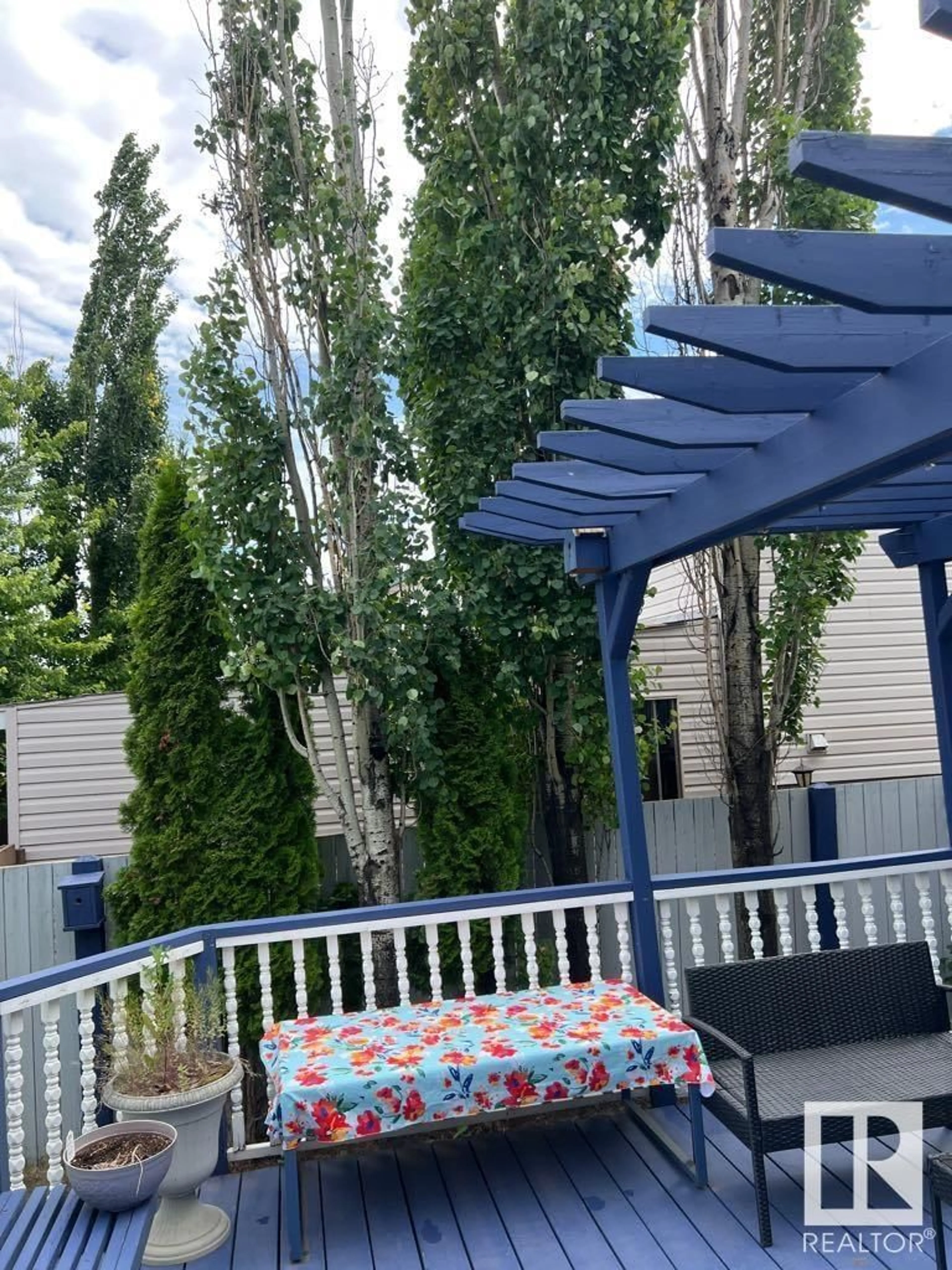 Patio, unknown for 316 WILD ROSE WY, Edmonton Alberta T6T1M7