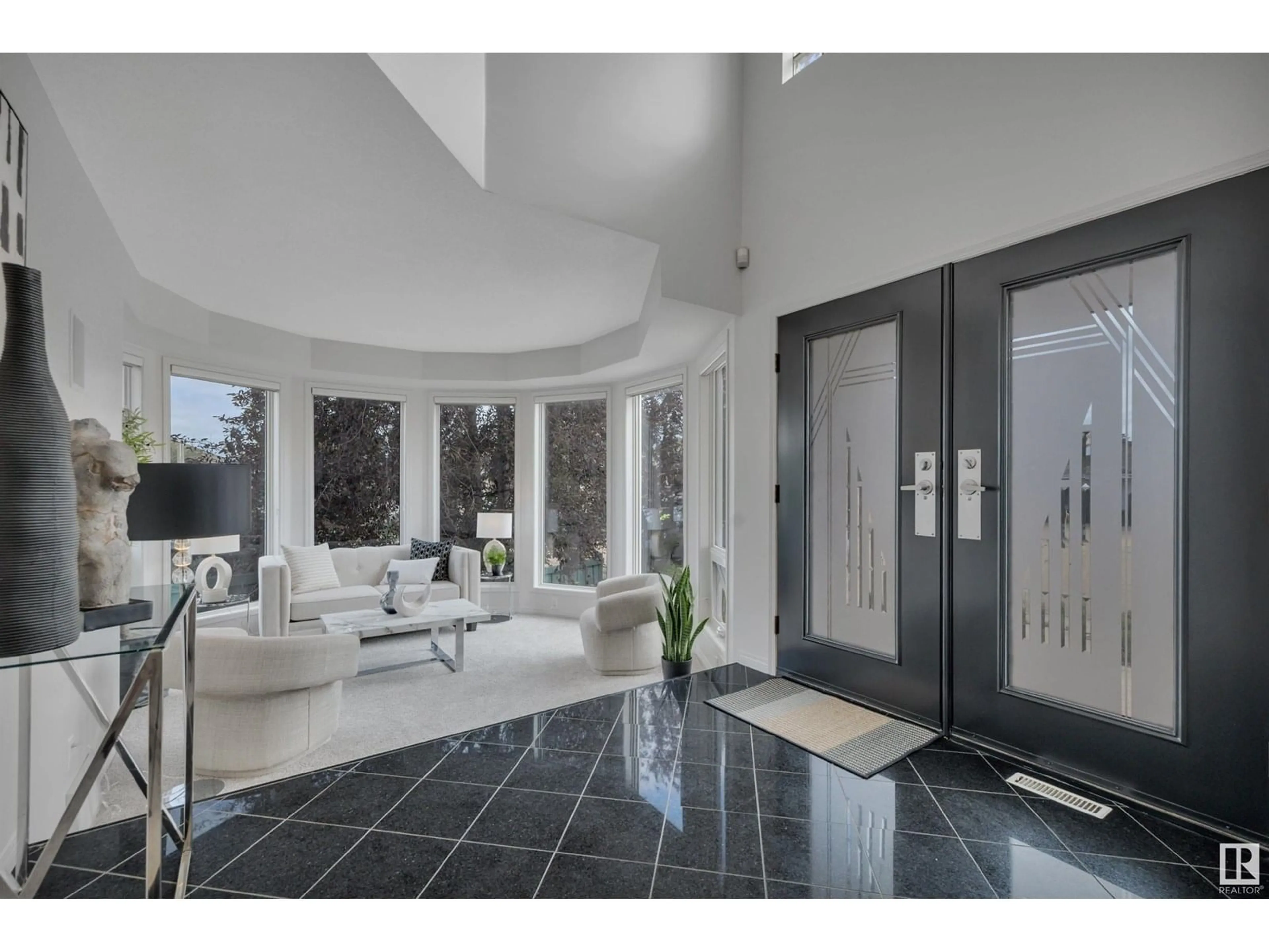 Indoor entryway for 311 FERRIS WY, Edmonton Alberta T6R2C8