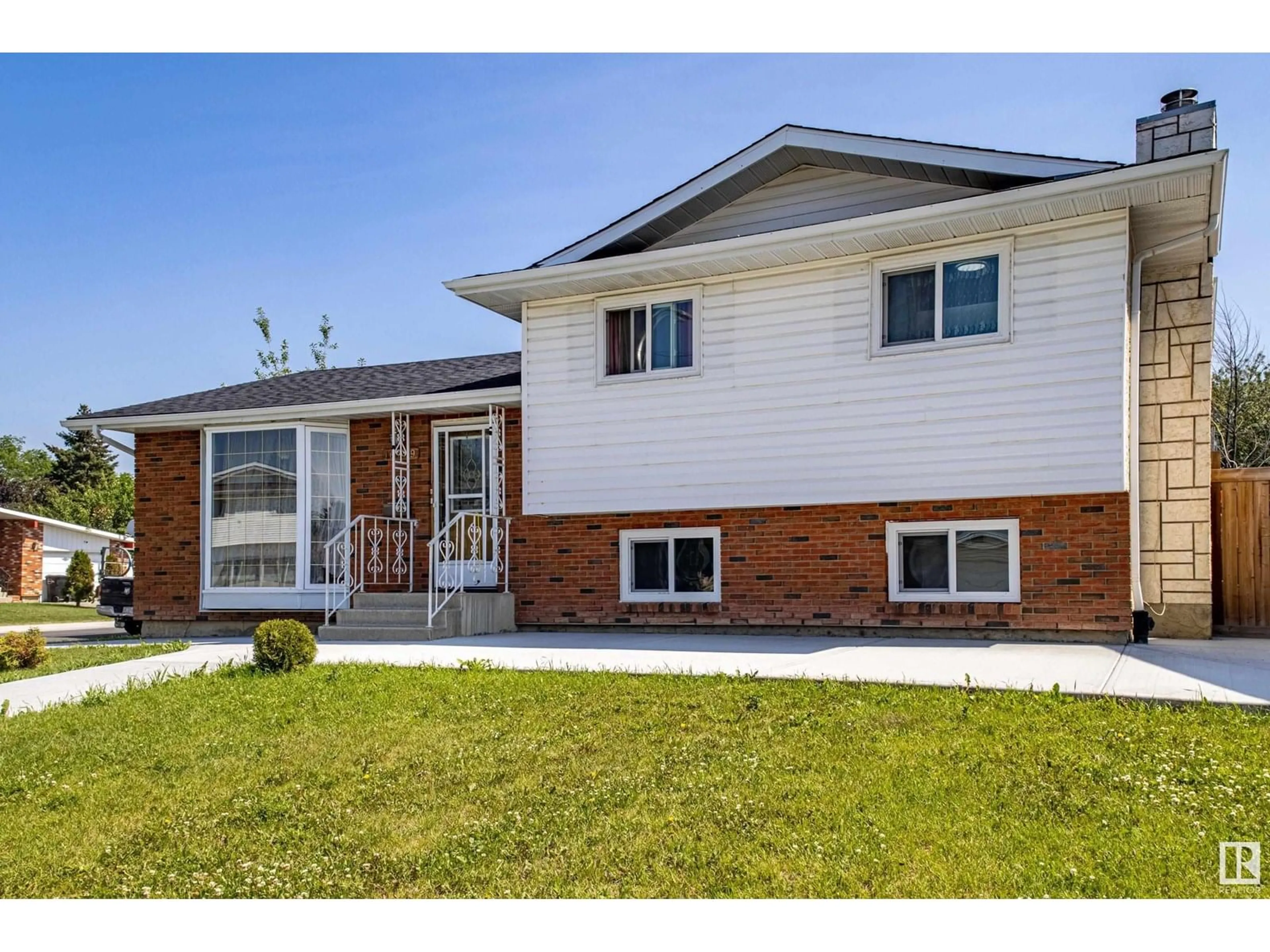 Home with vinyl exterior material, street for NW - 16729 109A ST, Edmonton Alberta T5X2T7