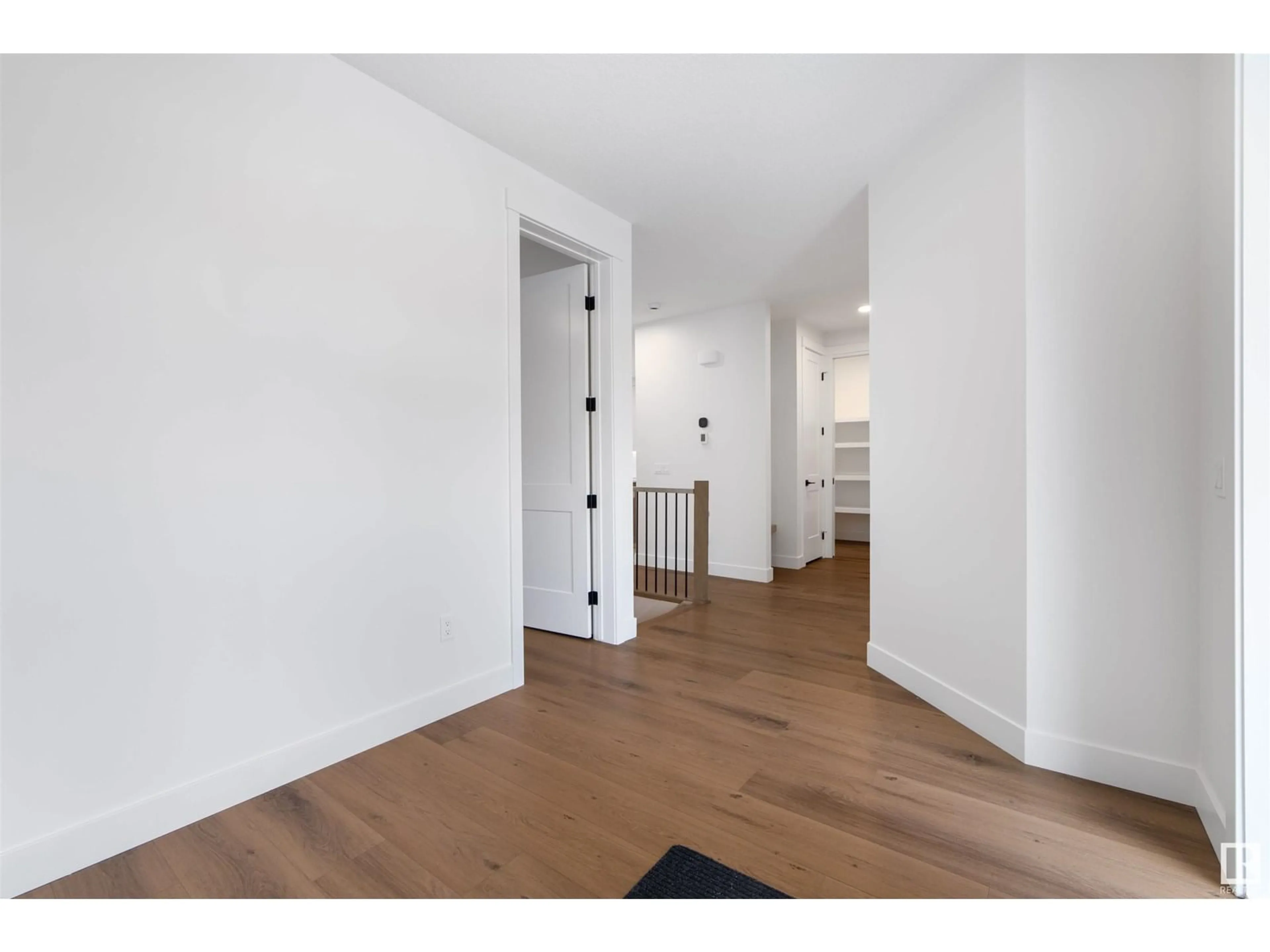 Indoor entryway for 7 SYDWYCK CI, Spruce Grove Alberta T7X0A0