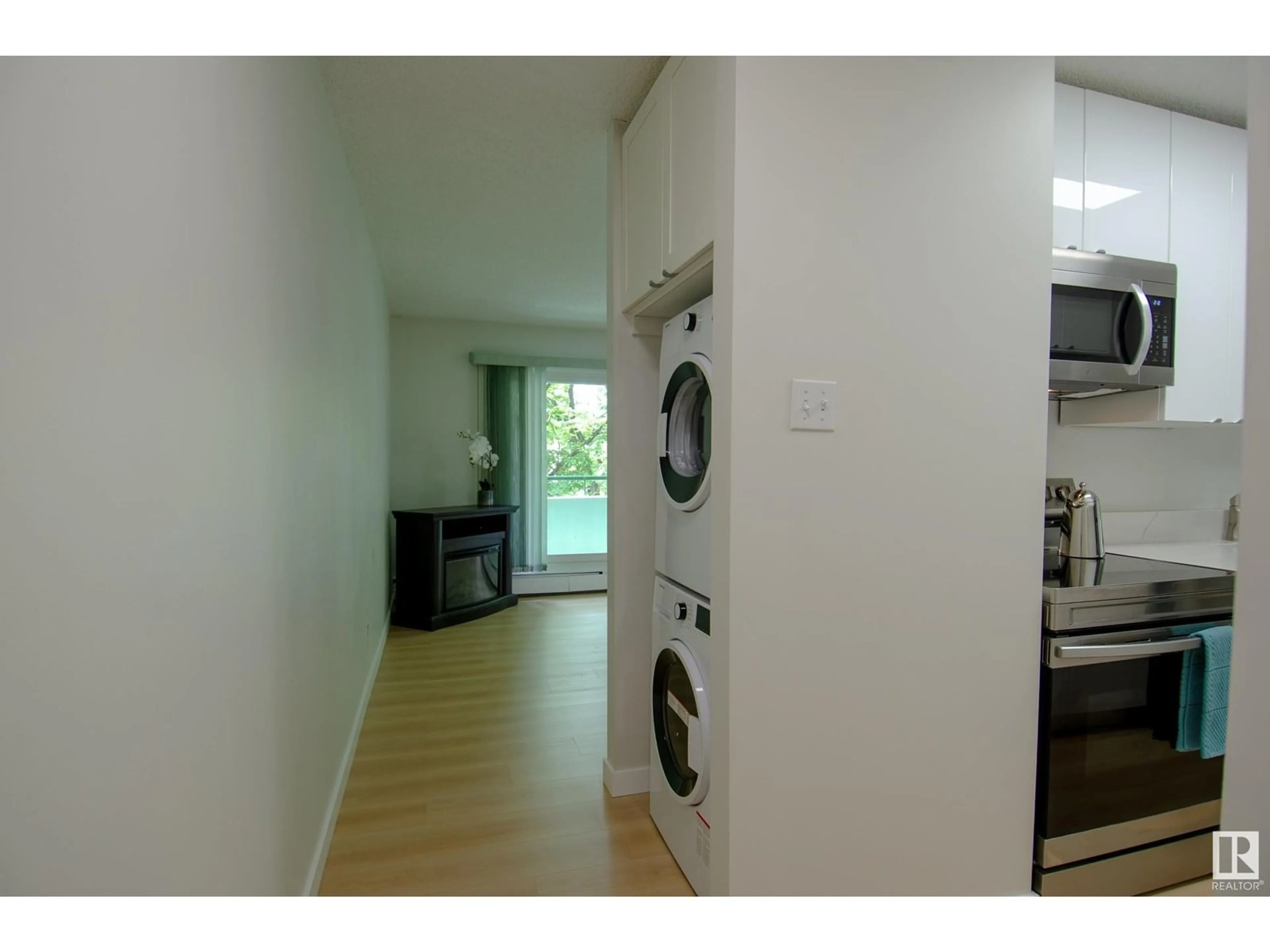 Unknown for #402 - 9725 106 ST, Edmonton Alberta T5K1B5