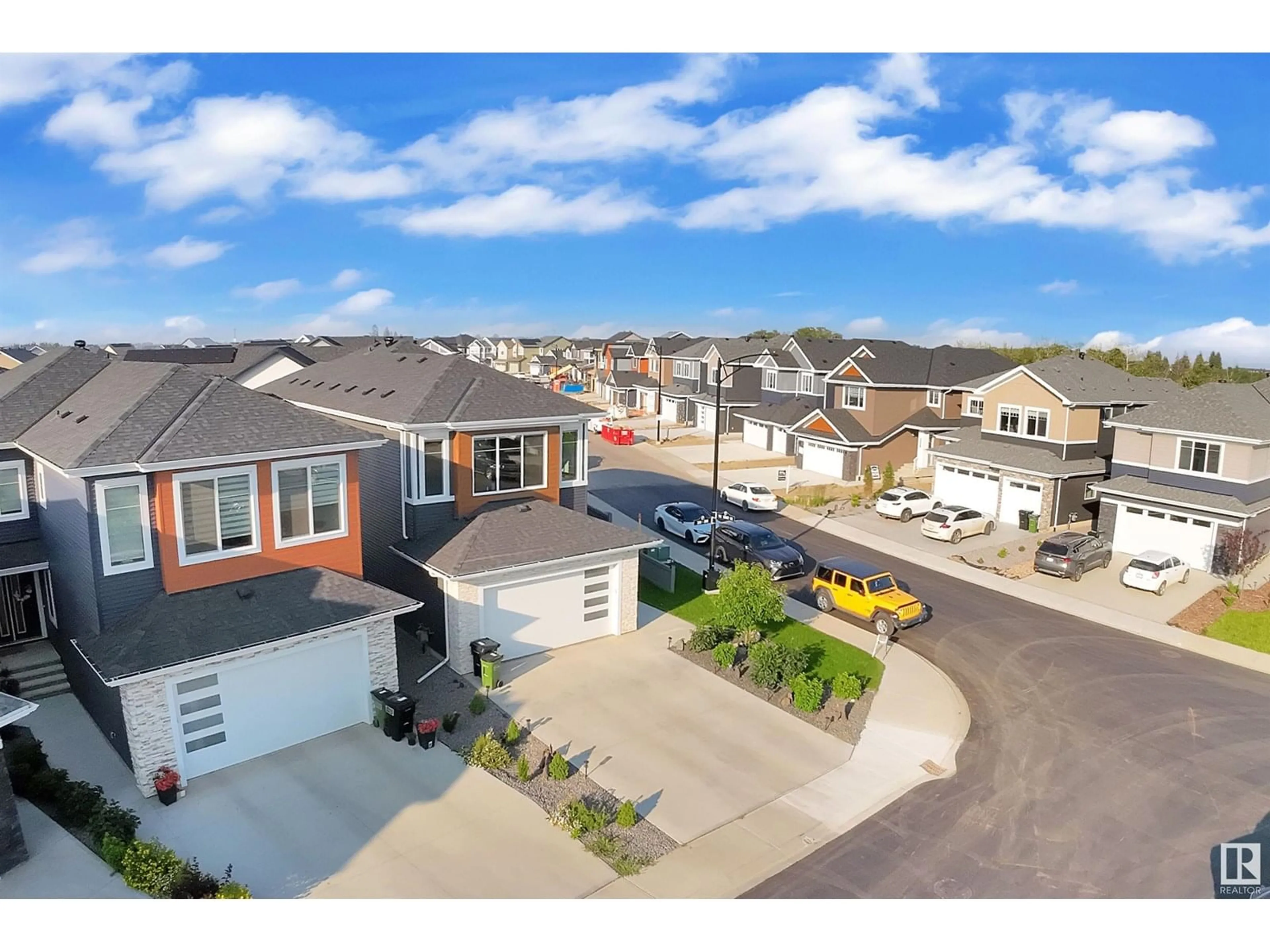 A pic from outside/outdoor area/front of a property/back of a property/a pic from drone, street for SW - 3204 158 ST, Edmonton Alberta T6W5C9