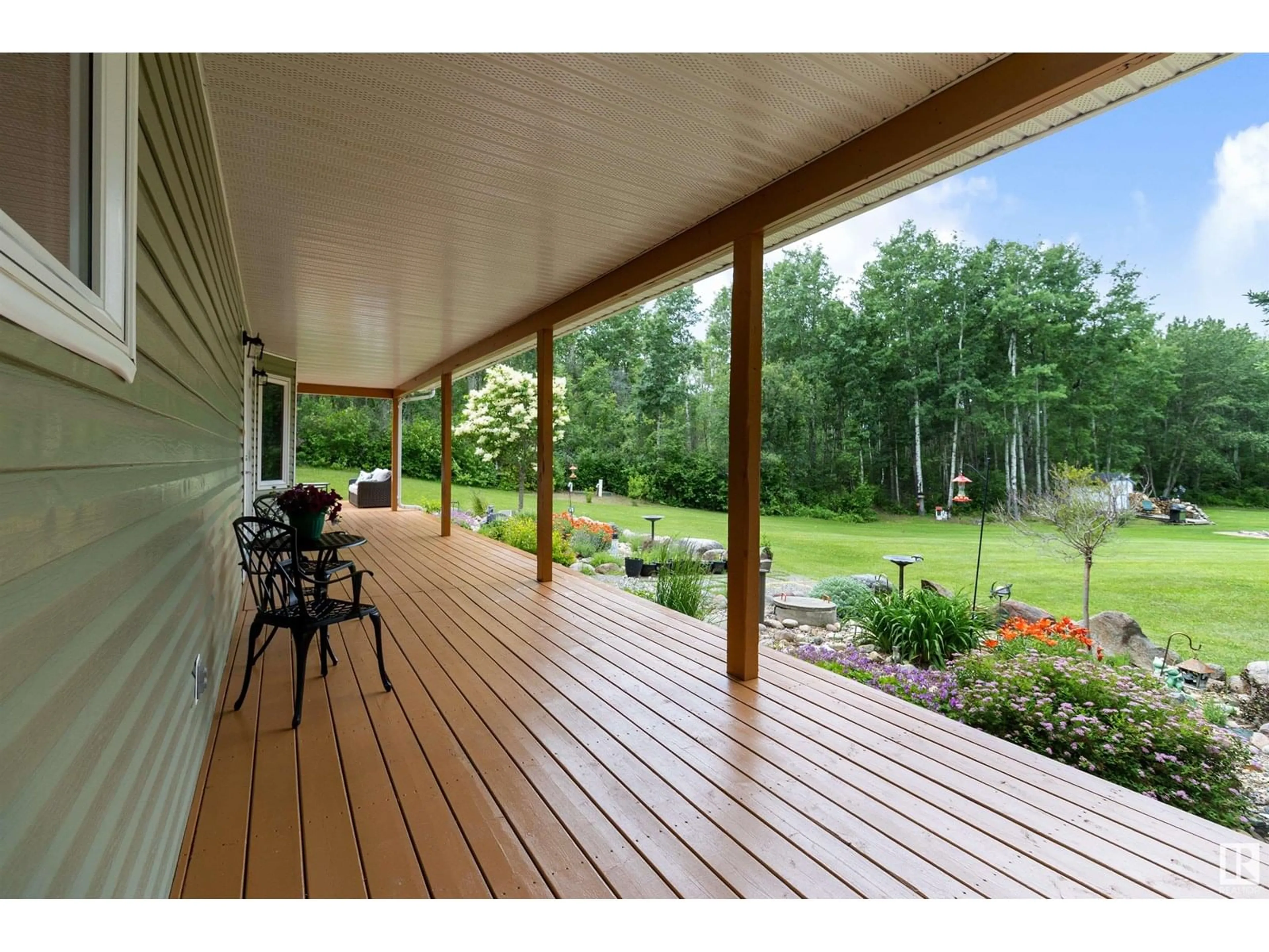 Patio, unknown for 51504 - 13 RGE RD 200, Rural Beaver County Alberta T0B4J1