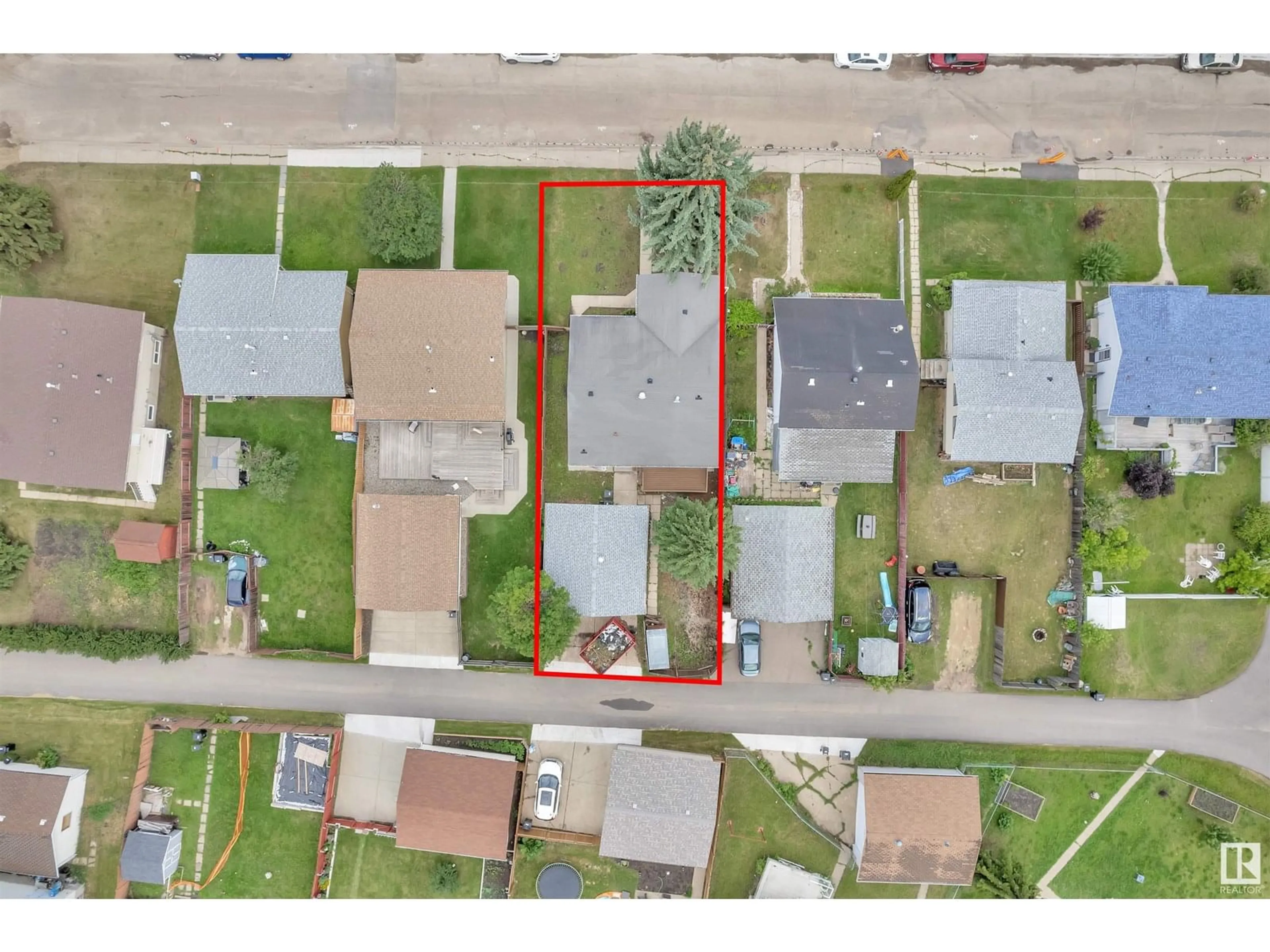 A pic from outside/outdoor area/front of a property/back of a property/a pic from drone, street for 6307 20 AV, Edmonton Alberta T6L1M3