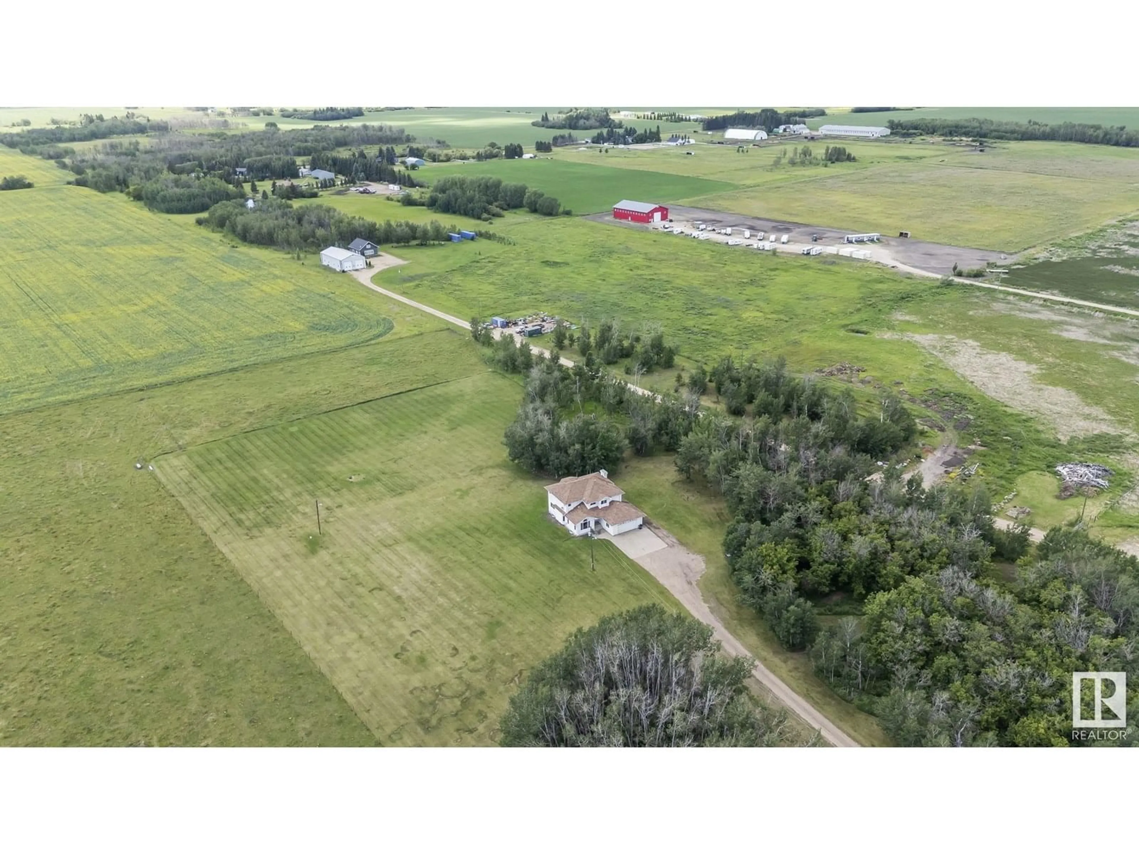 A pic from outside/outdoor area/front of a property/back of a property/a pic from drone, unknown for 5710 70 ST, Edmonton Alberta T6X2S6