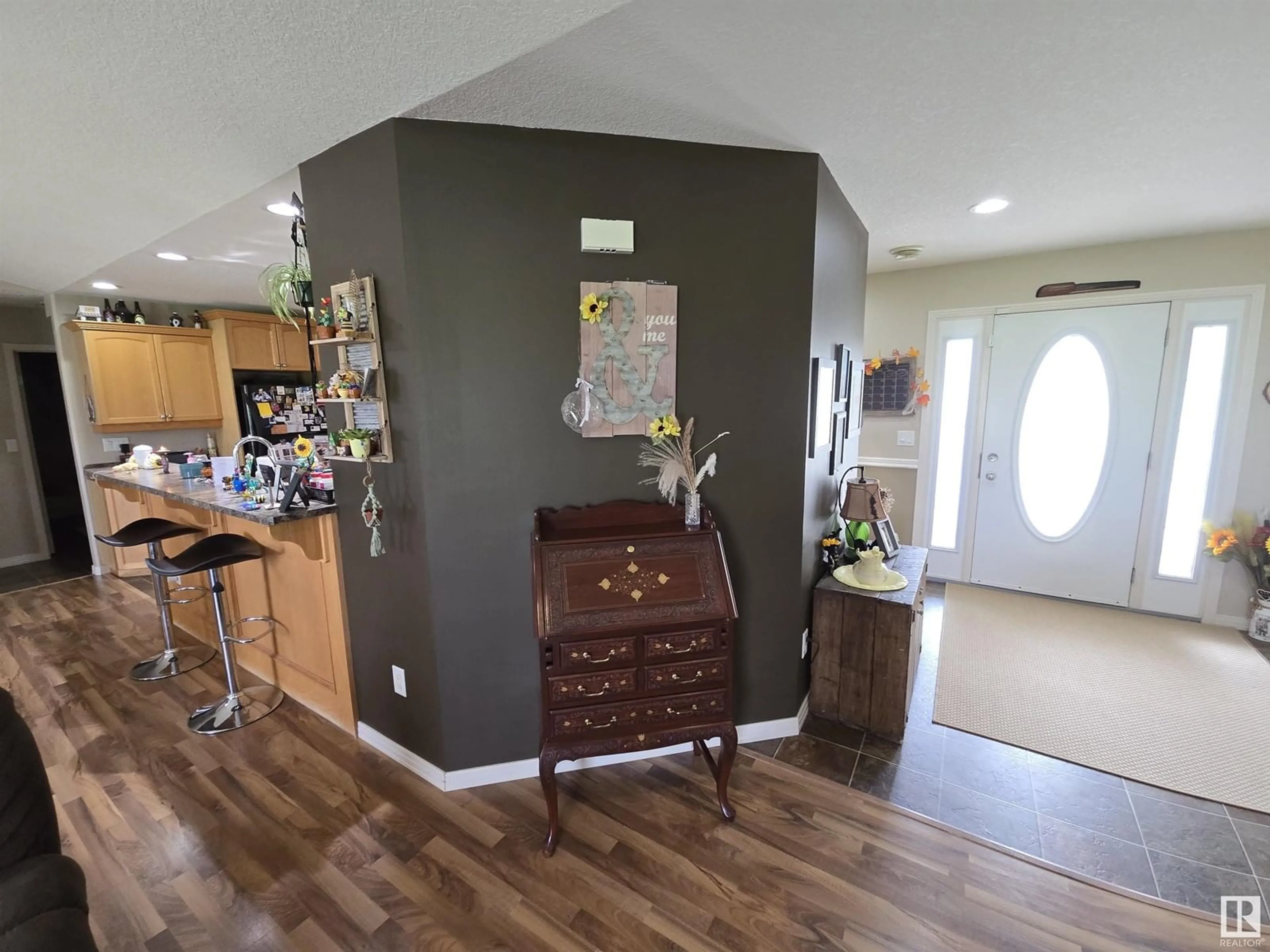 Indoor entryway for 124080 TWP ROAD 593 A, Rural Woodlands County Alberta T7S1P2