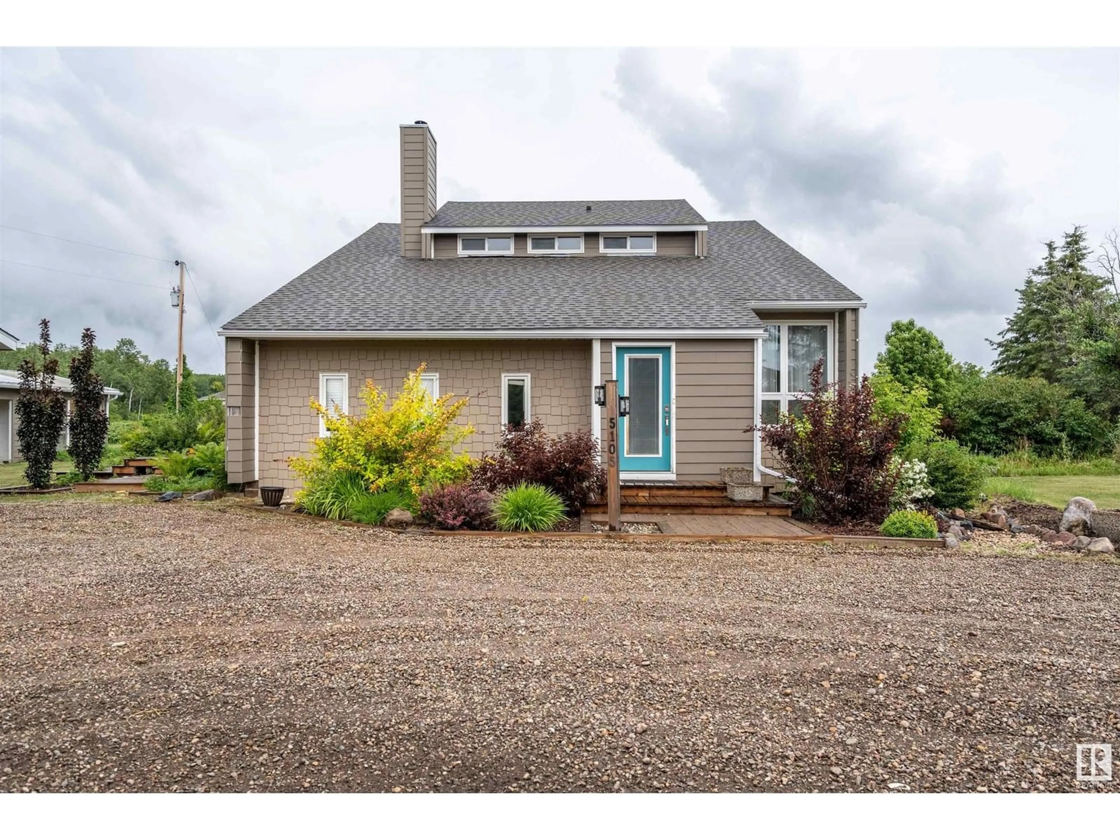Home with vinyl exterior material, unknown for 5105 50 ST, Cherry Grove Alberta T0A0T0