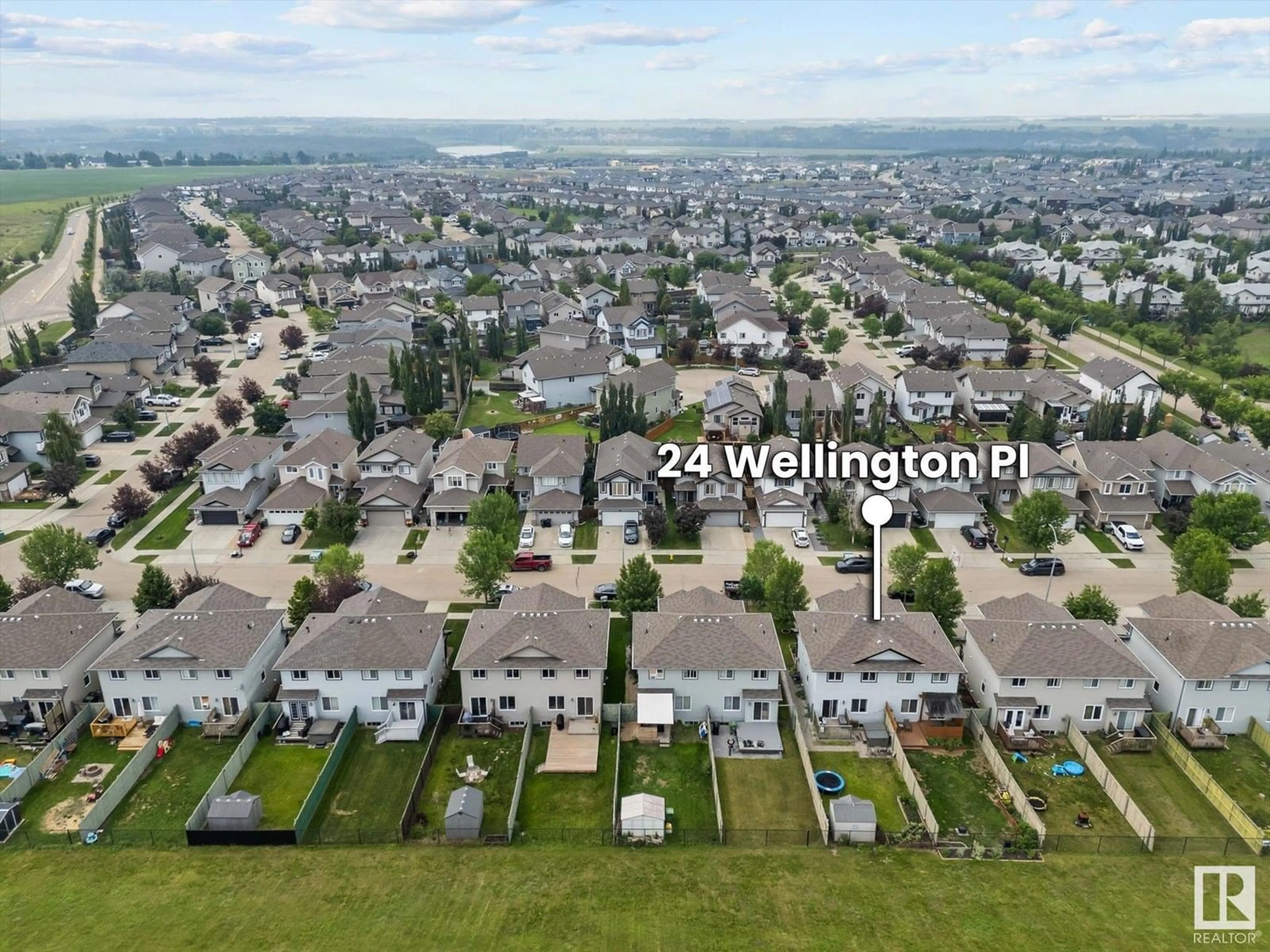 A pic from outside/outdoor area/front of a property/back of a property/a pic from drone, city buildings view from balcony for 24 WELLINGTON PL, Fort Saskatchewan Alberta T8L0G2