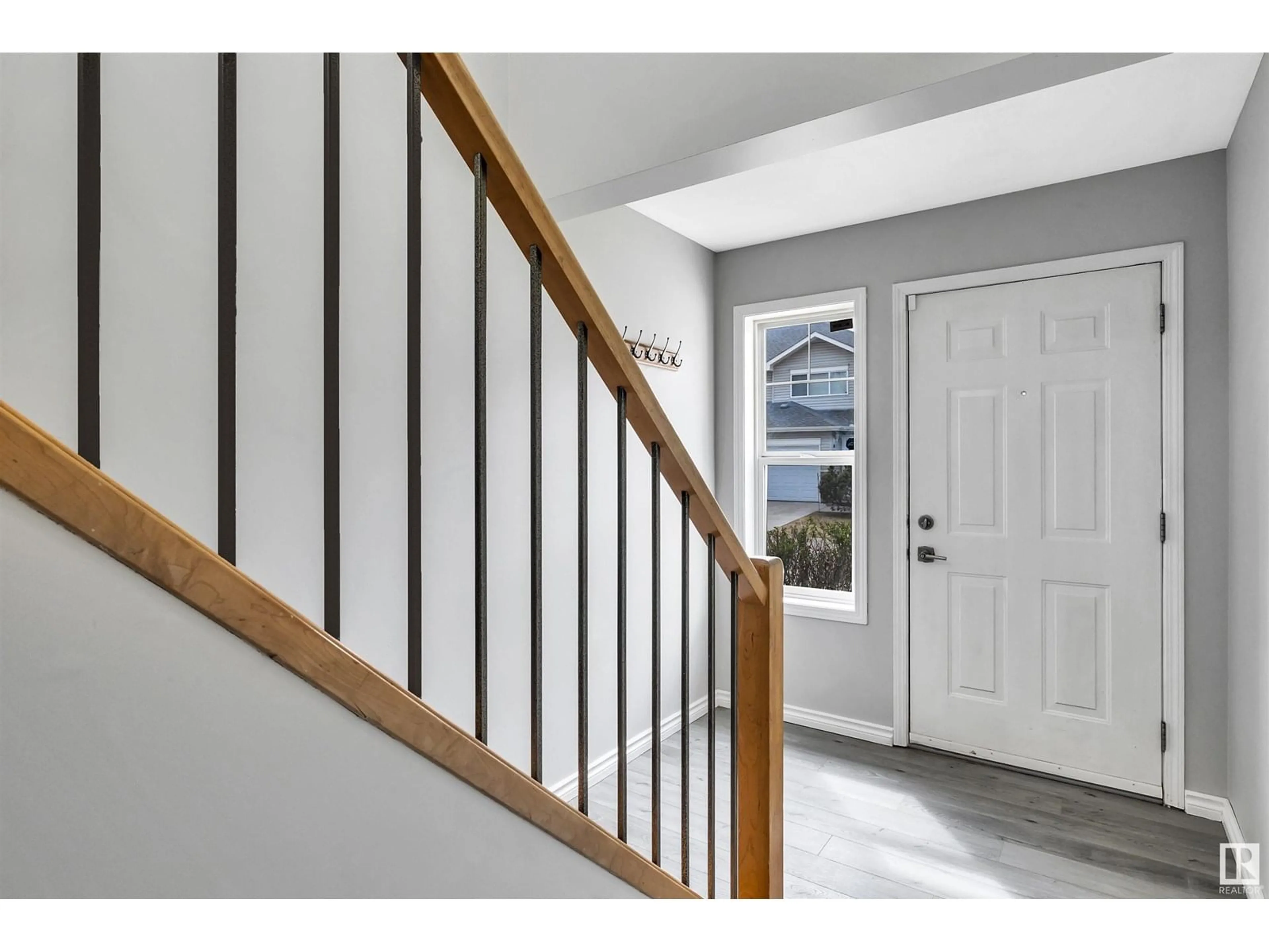Indoor entryway for 230 EDWARDS DR, Edmonton Alberta T6X1G7