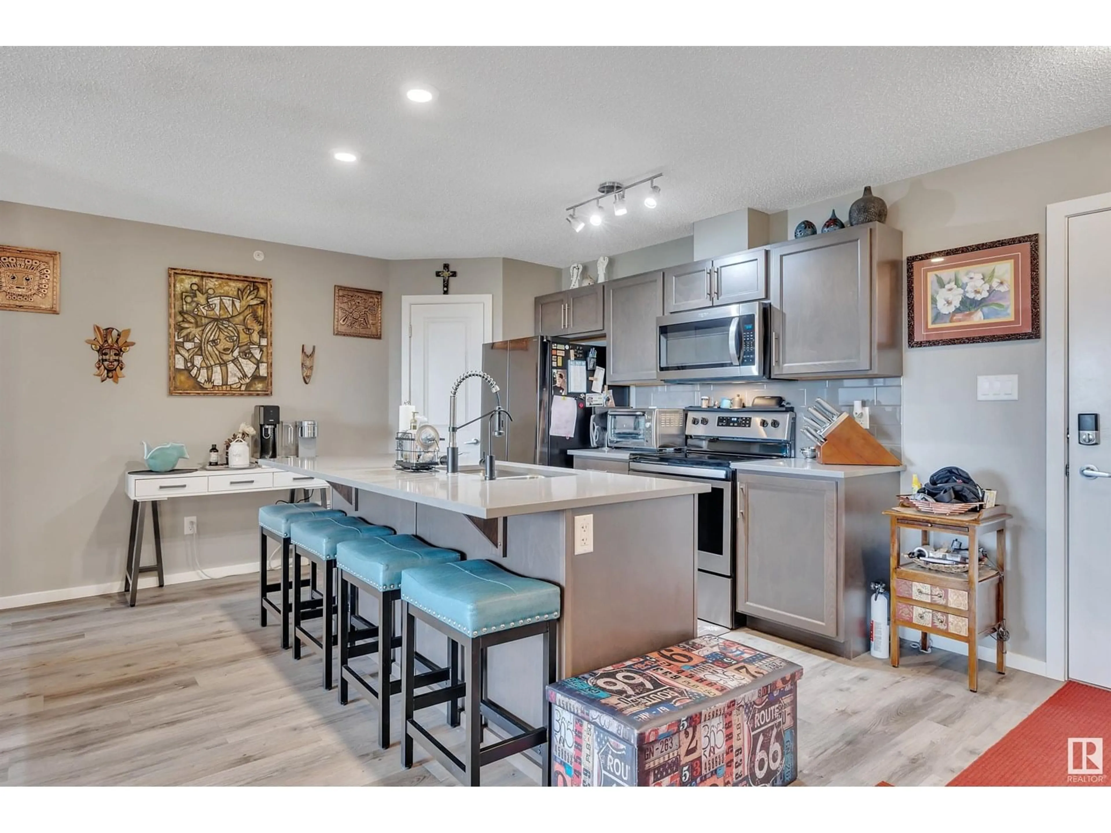 Open concept kitchen, unknown for 433 EBBERS BV, Edmonton Alberta T5Y4A4