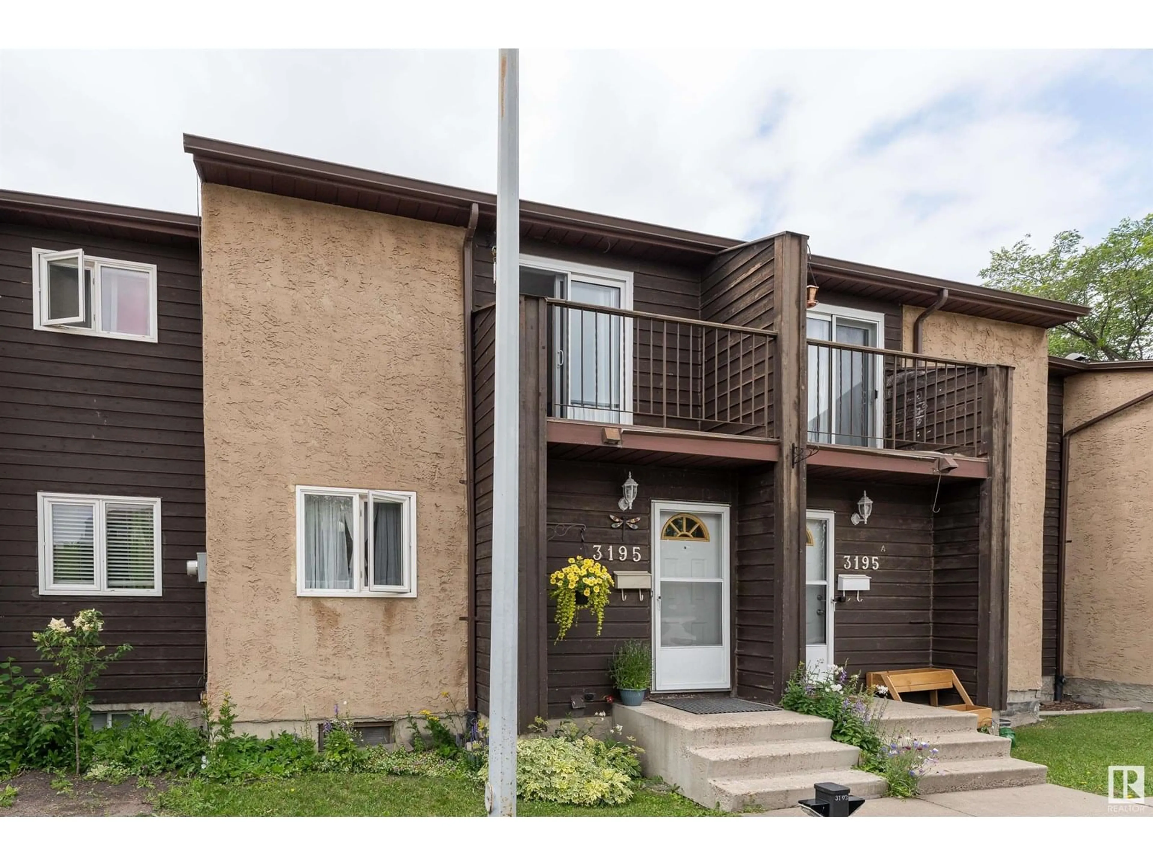 Unknown for 3195 139 AV, Edmonton Alberta T5Y1R4