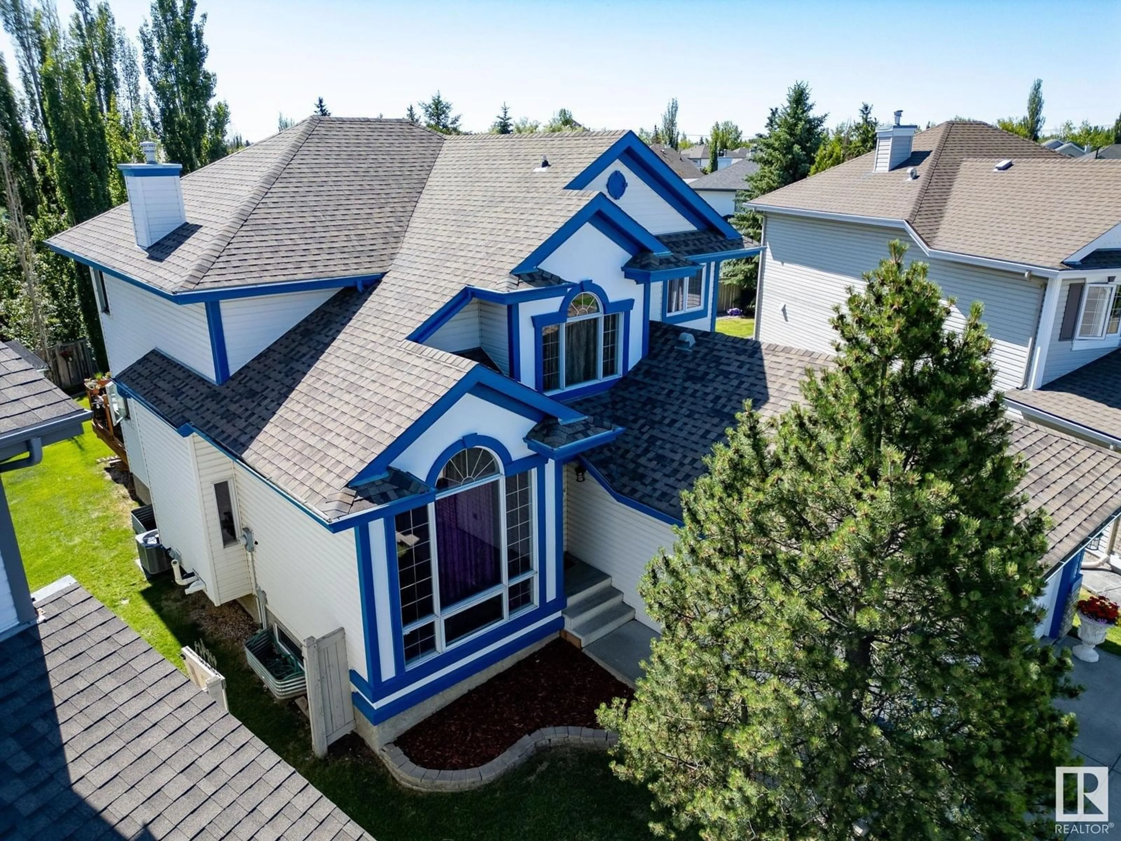 Home with vinyl exterior material, unknown for 1103 117 ST, Edmonton Alberta T6J7C3