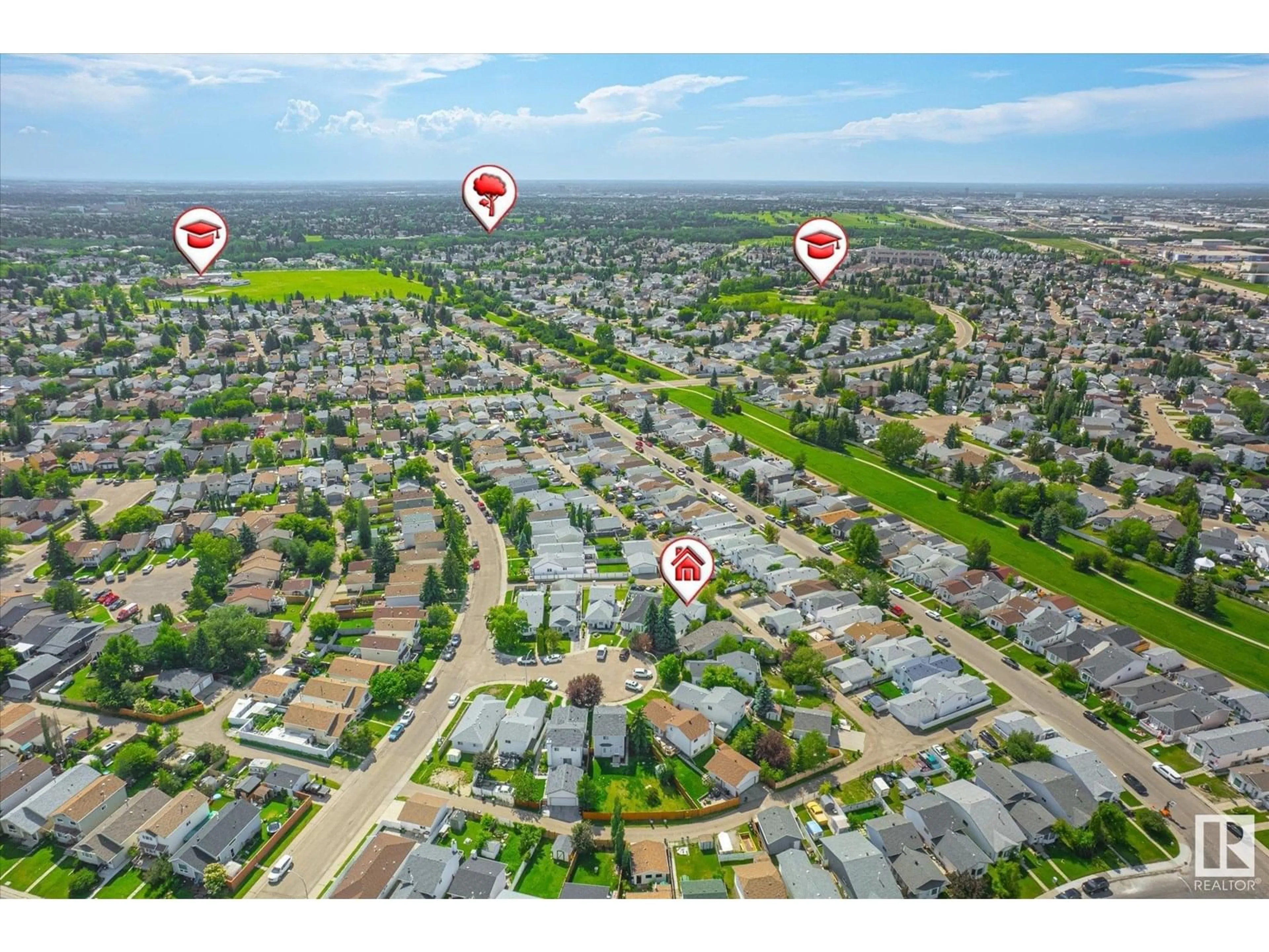 A pic from outside/outdoor area/front of a property/back of a property/a pic from drone, street for 4420 36A ST, Edmonton Alberta T6L6K5