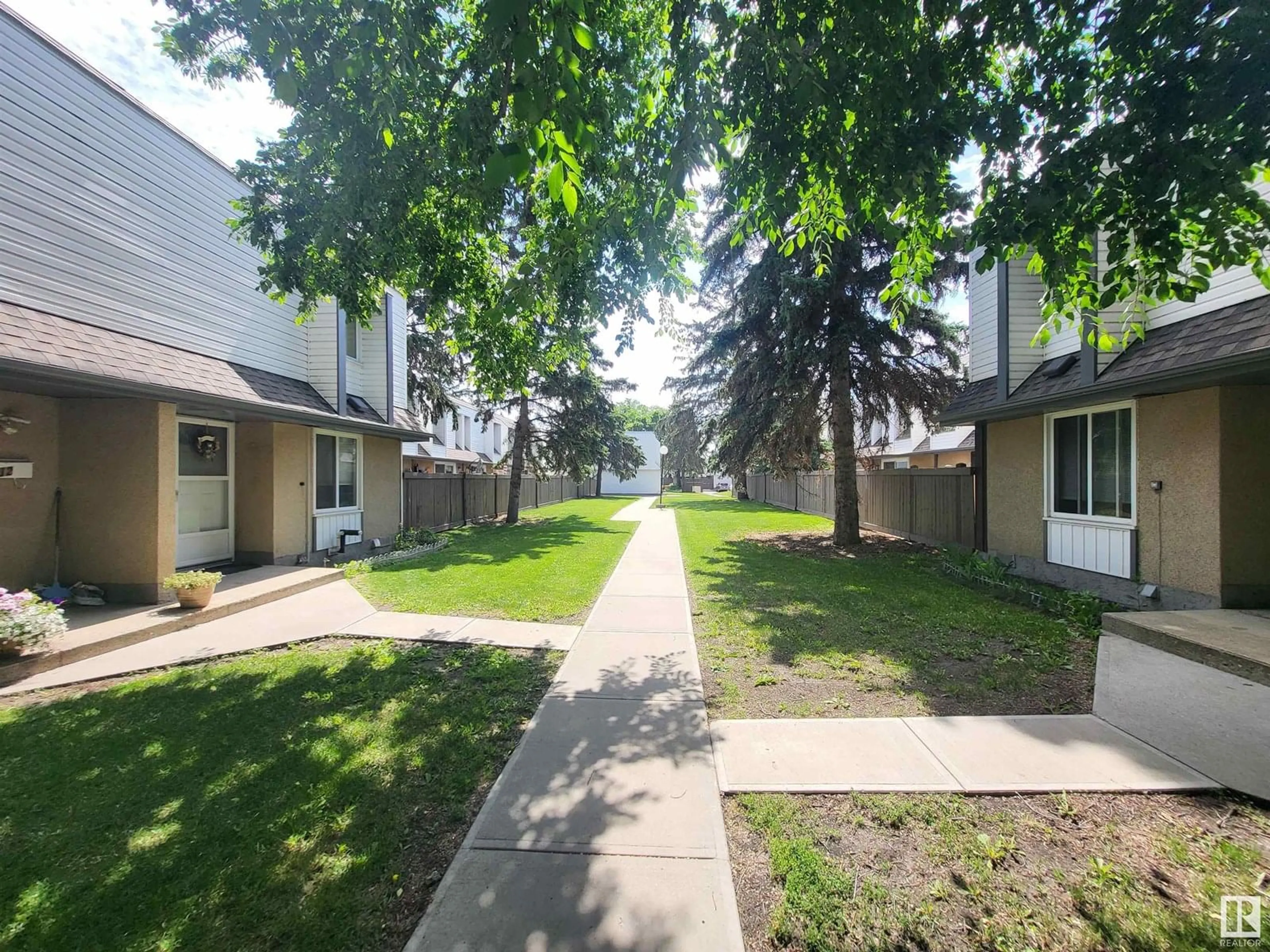 Patio, street for H7 - 1 GARDEN GROVE GV, Edmonton Alberta T6J2L3
