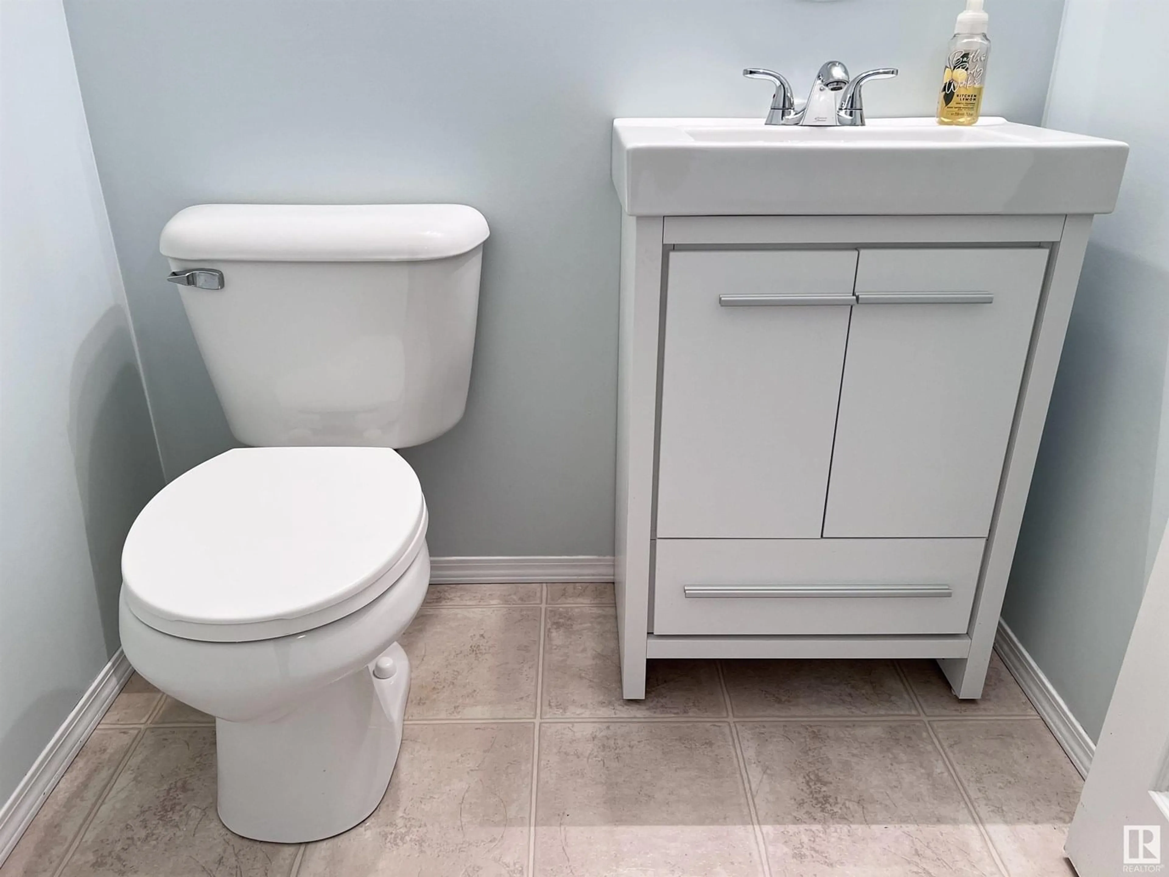 Standard bathroom, ceramic/tile floor for 13944 137 ST, Edmonton Alberta T6V1X3