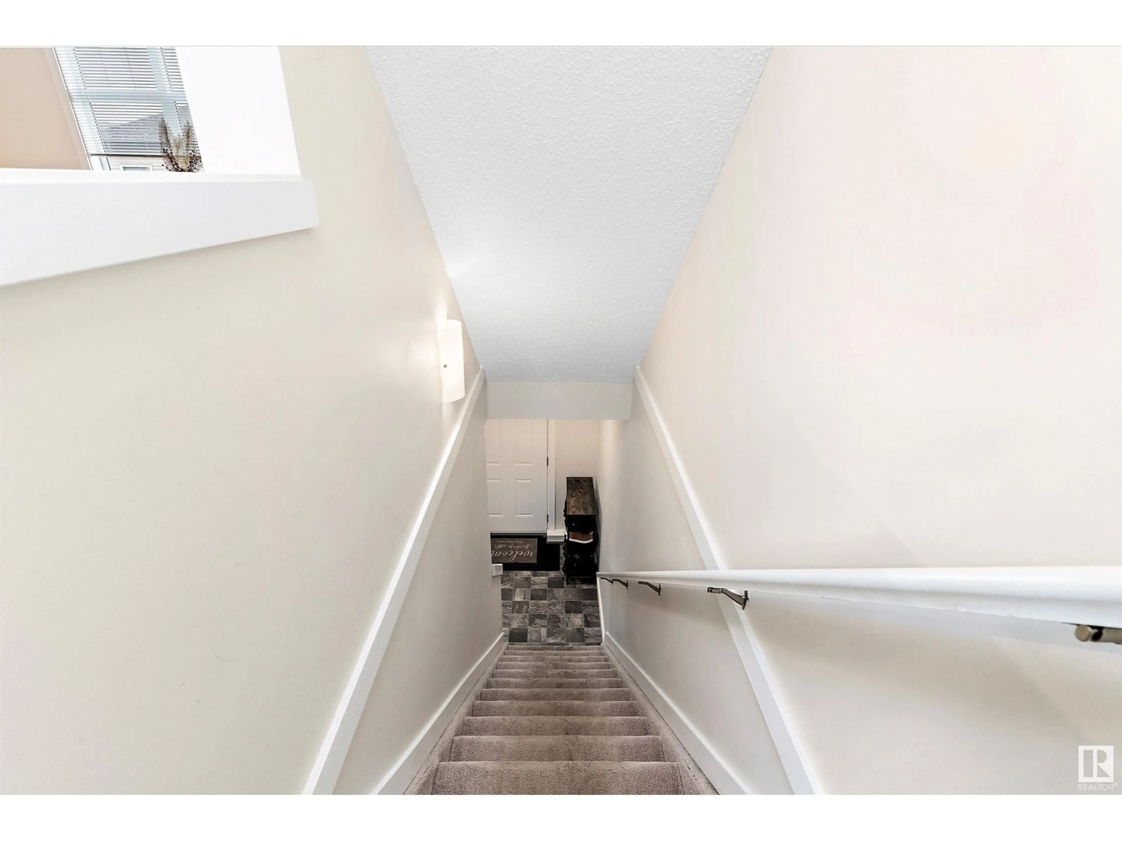 Unknown for 34 - 903 CRYSTALLINA NERA WY, Edmonton Alberta T5Z0N6