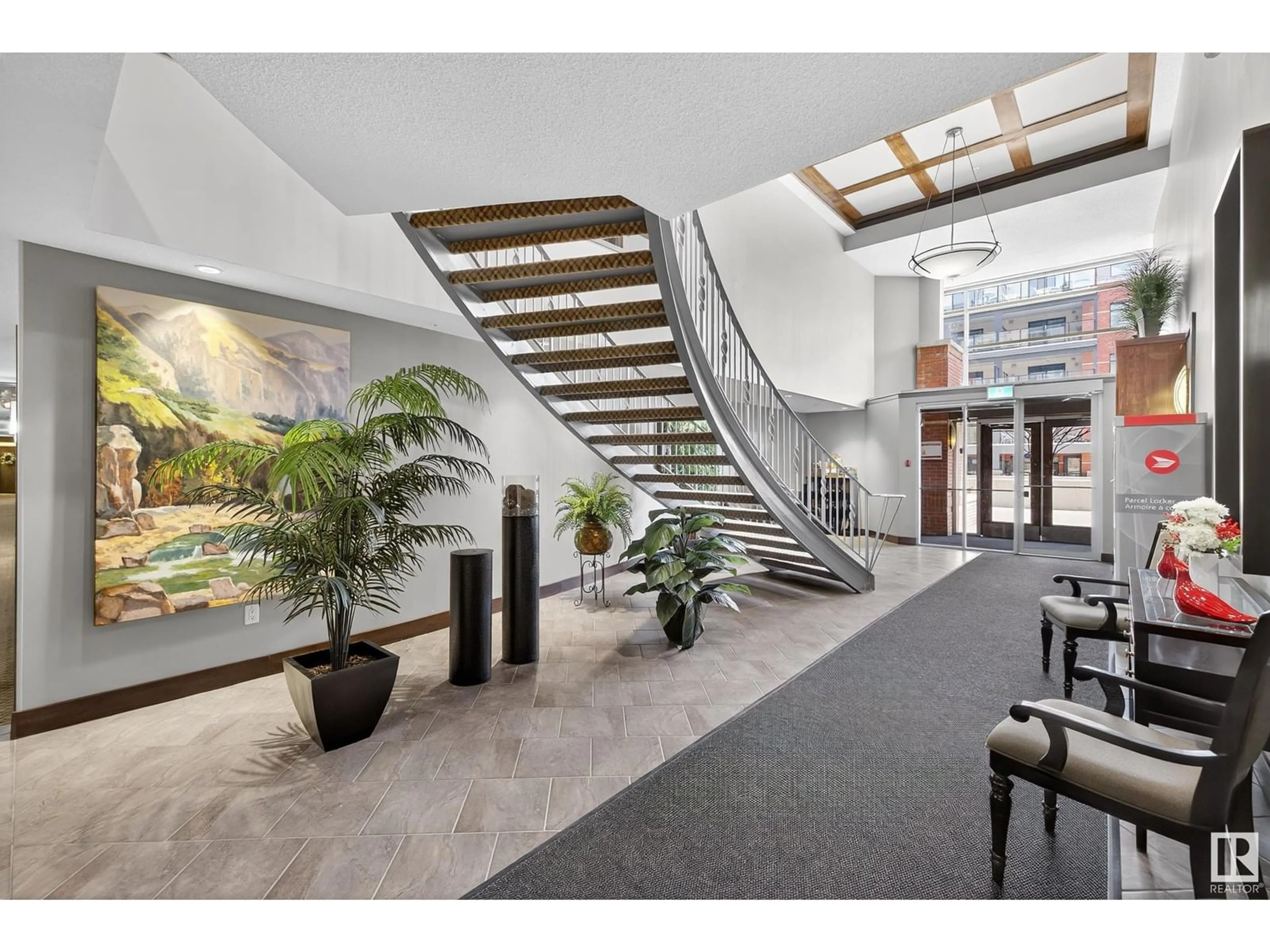 Indoor foyer for 314 141 FESTIVAL WAY, Sherwood Park Alberta T8A3V8