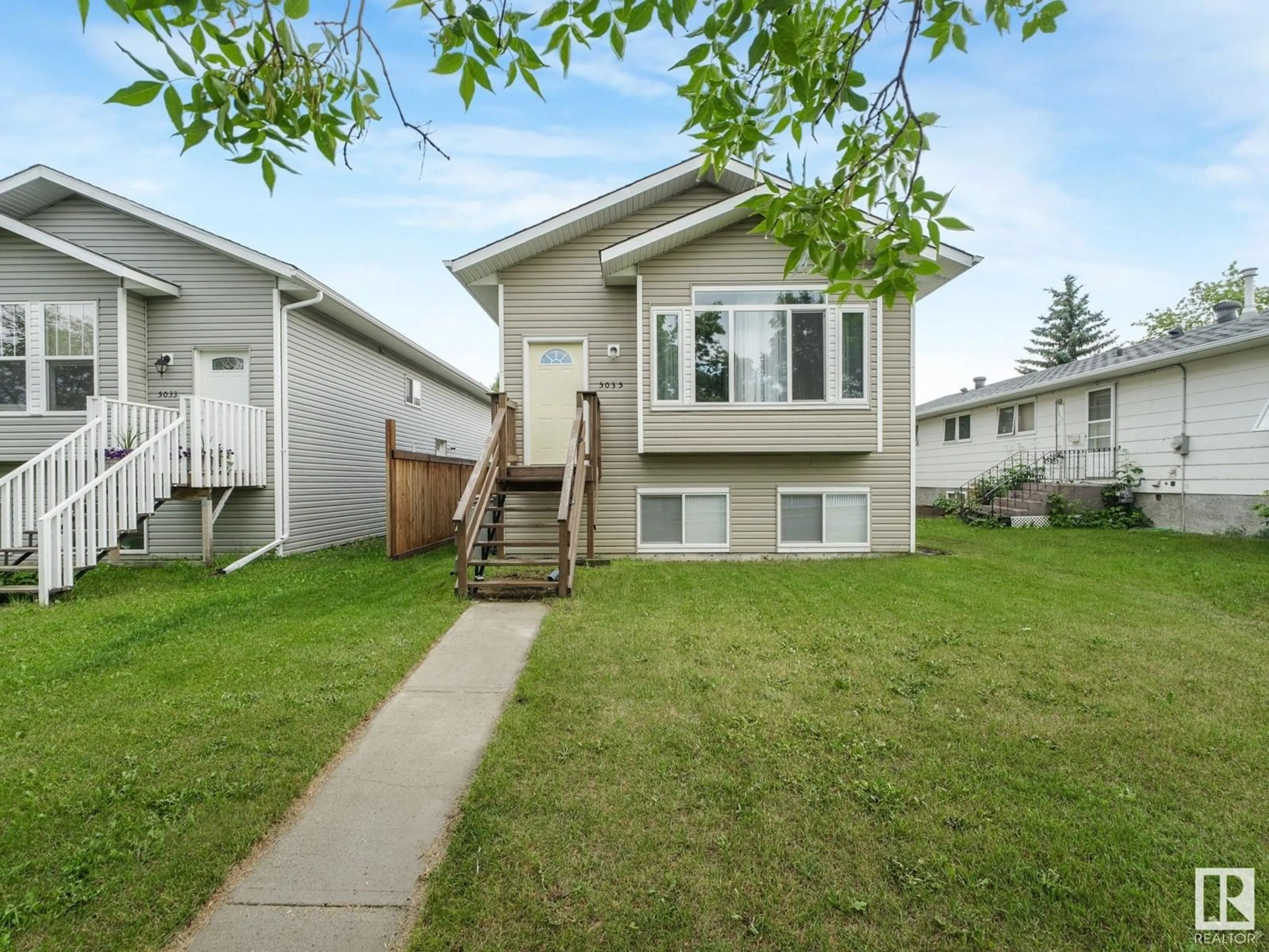 Home with vinyl exterior material, street for 5035 51 AV, Lamont Alberta T0B2R0
