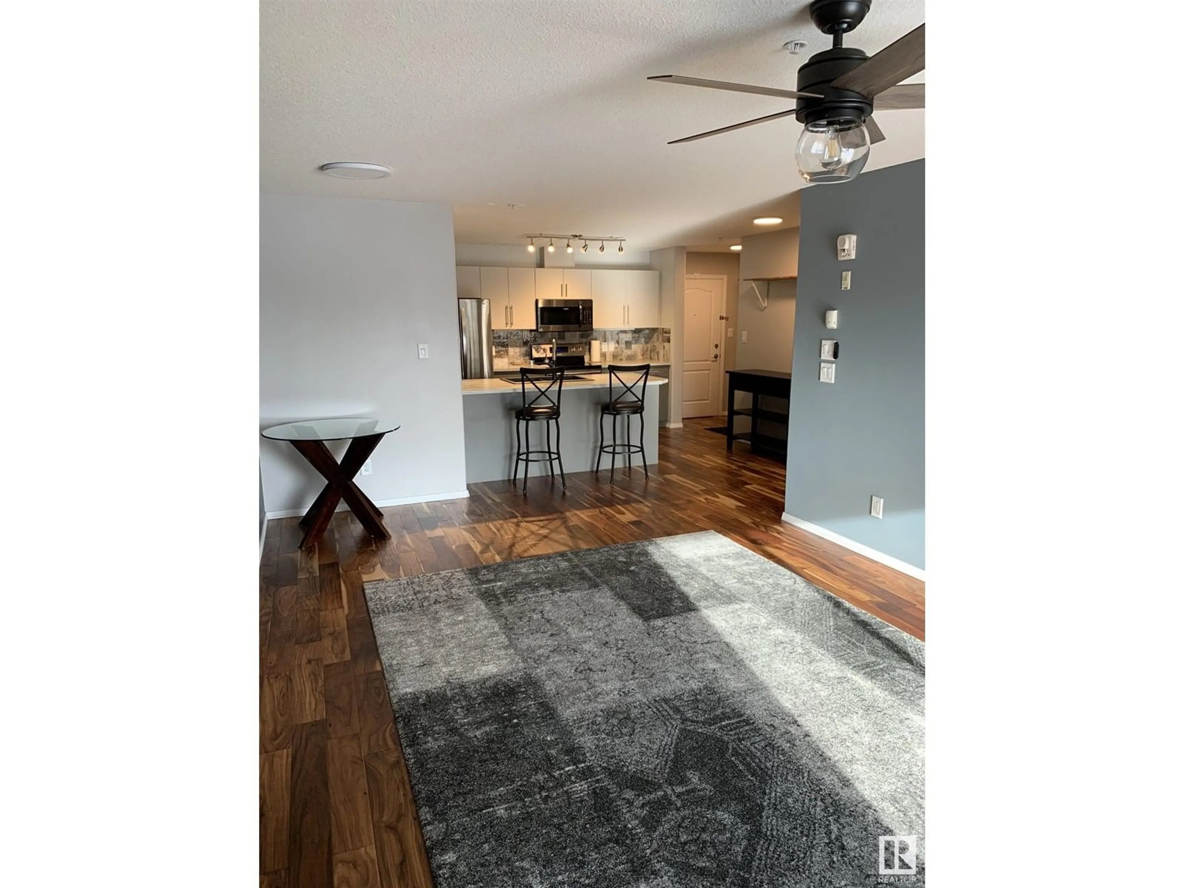 Unknown for 230 592 HOOKE RD NW, Edmonton Alberta T5A5H2