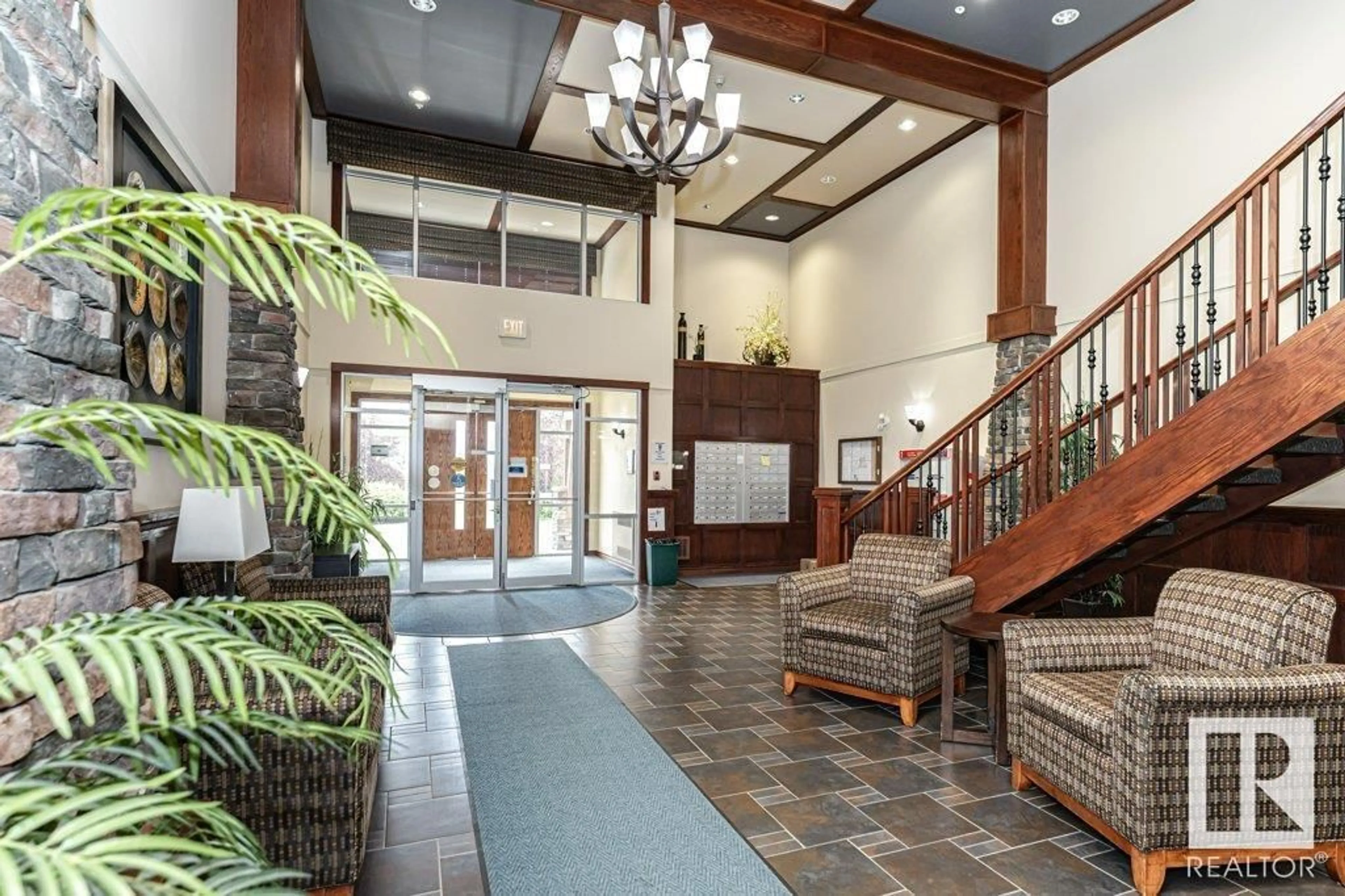 Indoor foyer for 215 - 1589 GLASTONBURY BV, Edmonton Alberta T5T2V1