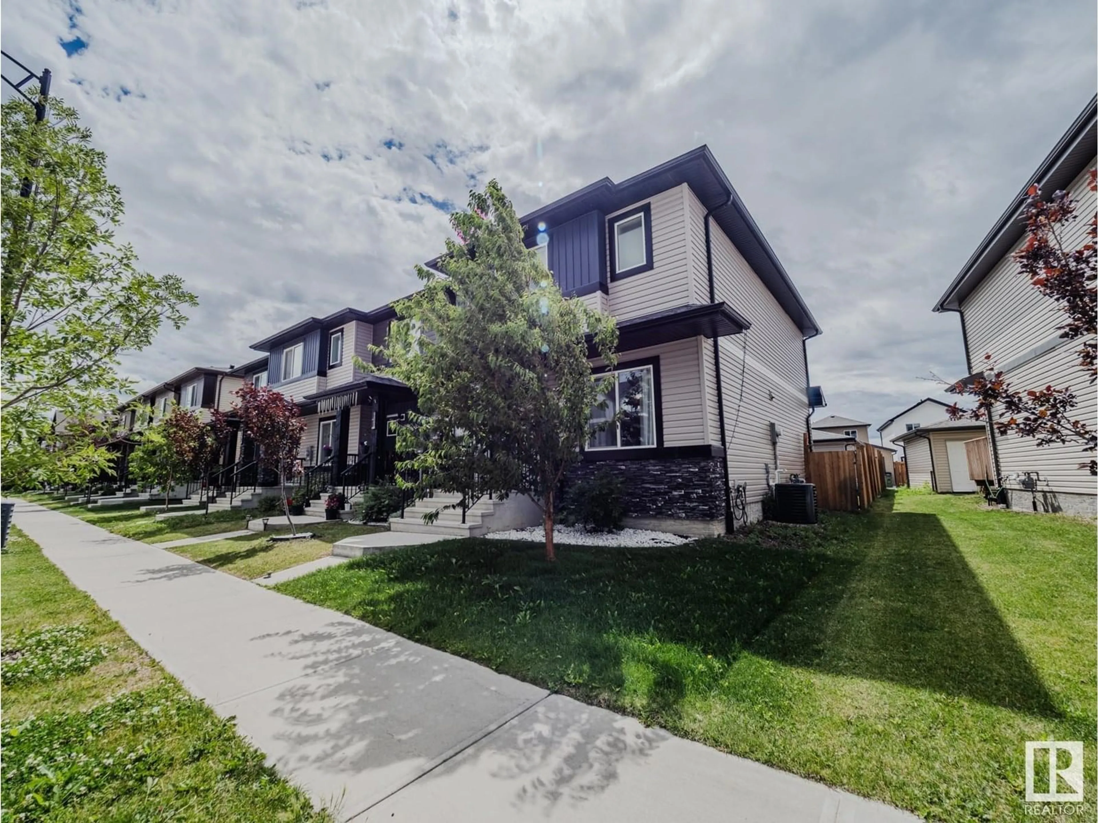 Unknown for 1104 CY BECKER RD, Edmonton Alberta T5Y3Z9