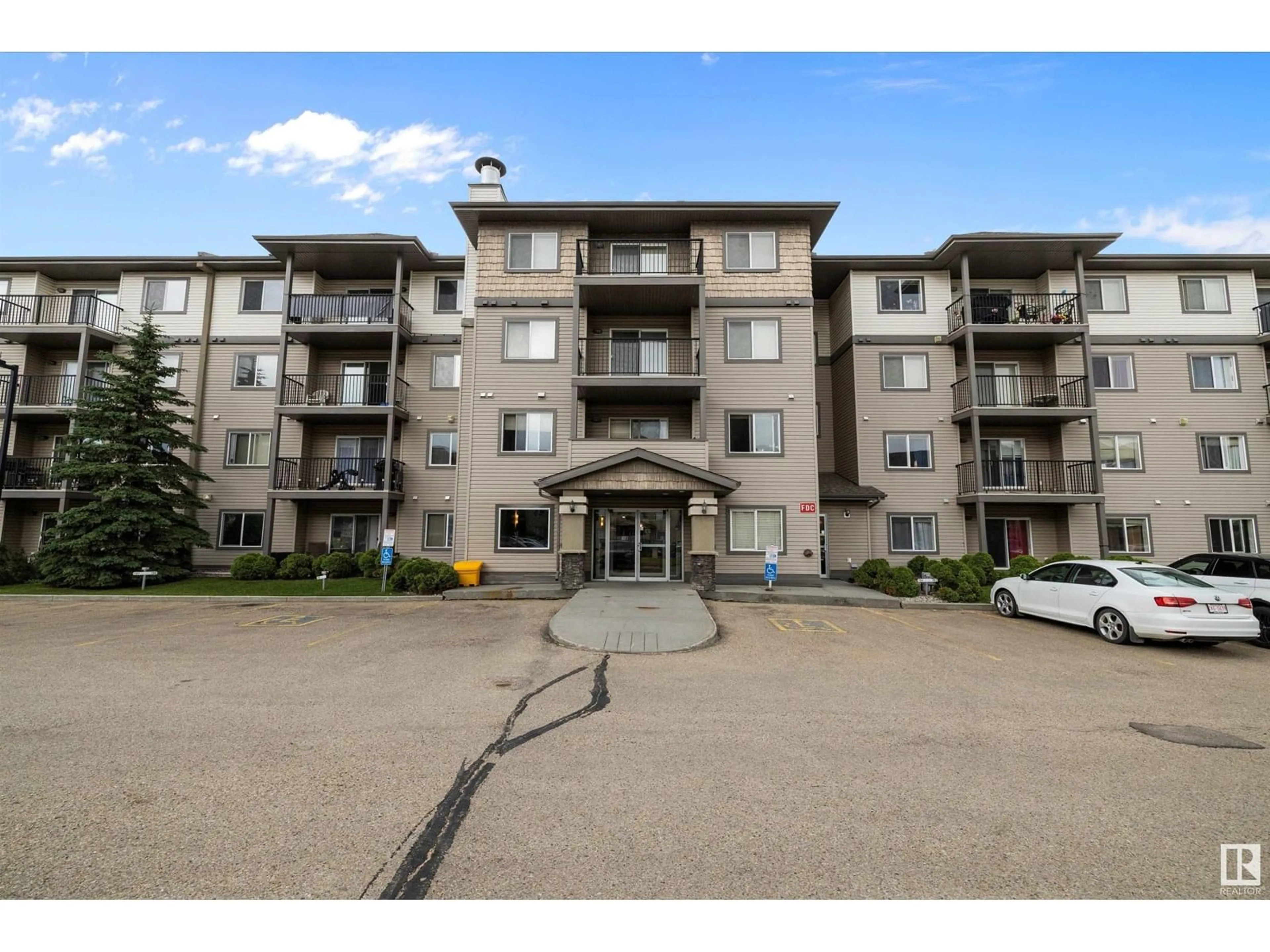 Unknown for #404 - 309 CLAREVIEW STATION DR, Edmonton Alberta T5Y0J4