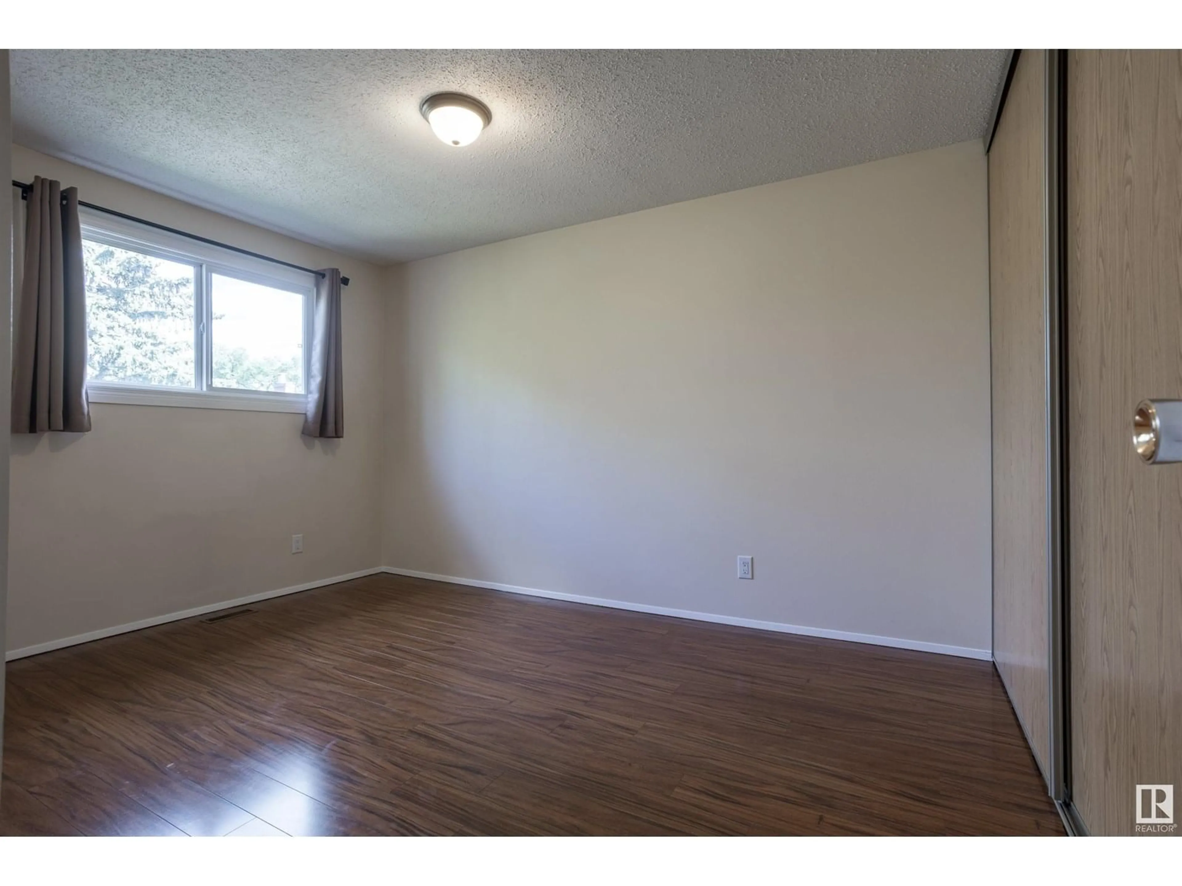 A pic of a room for 13147 34 ST, Edmonton Alberta T5A3K1