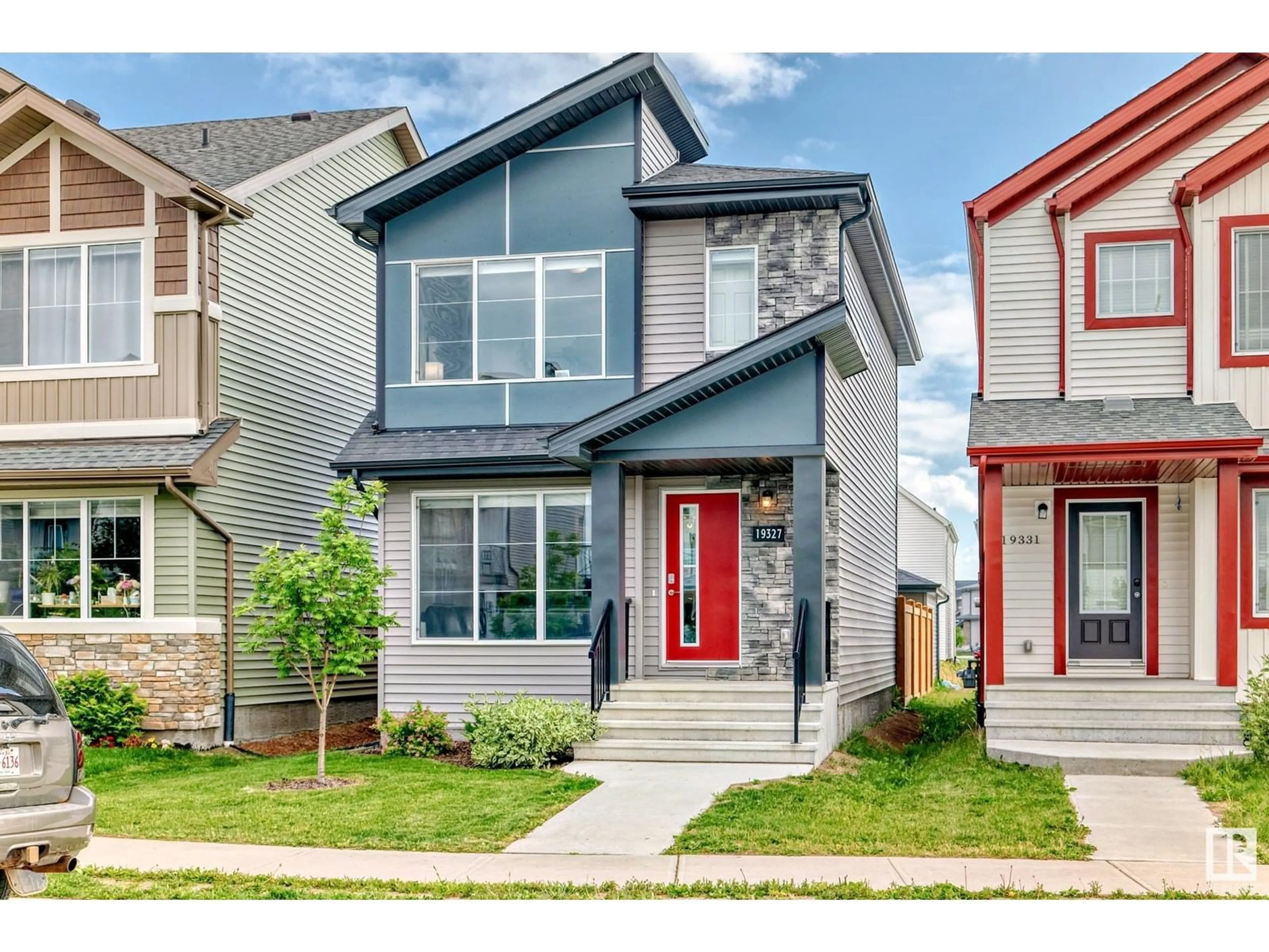 Home with vinyl exterior material, street for 19327 27 AV, Edmonton Alberta T6M1K9