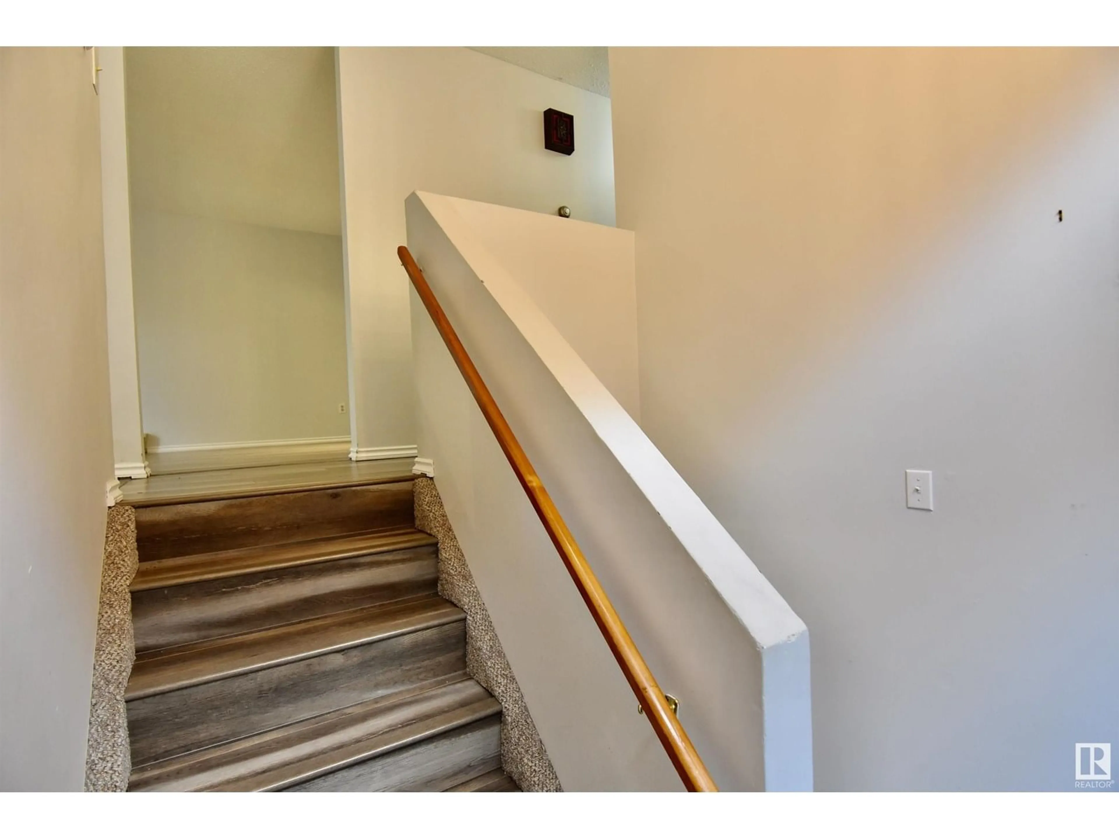 Stairs for 5008 - 5006 54 AV, St. Paul Town Alberta T0A3A1