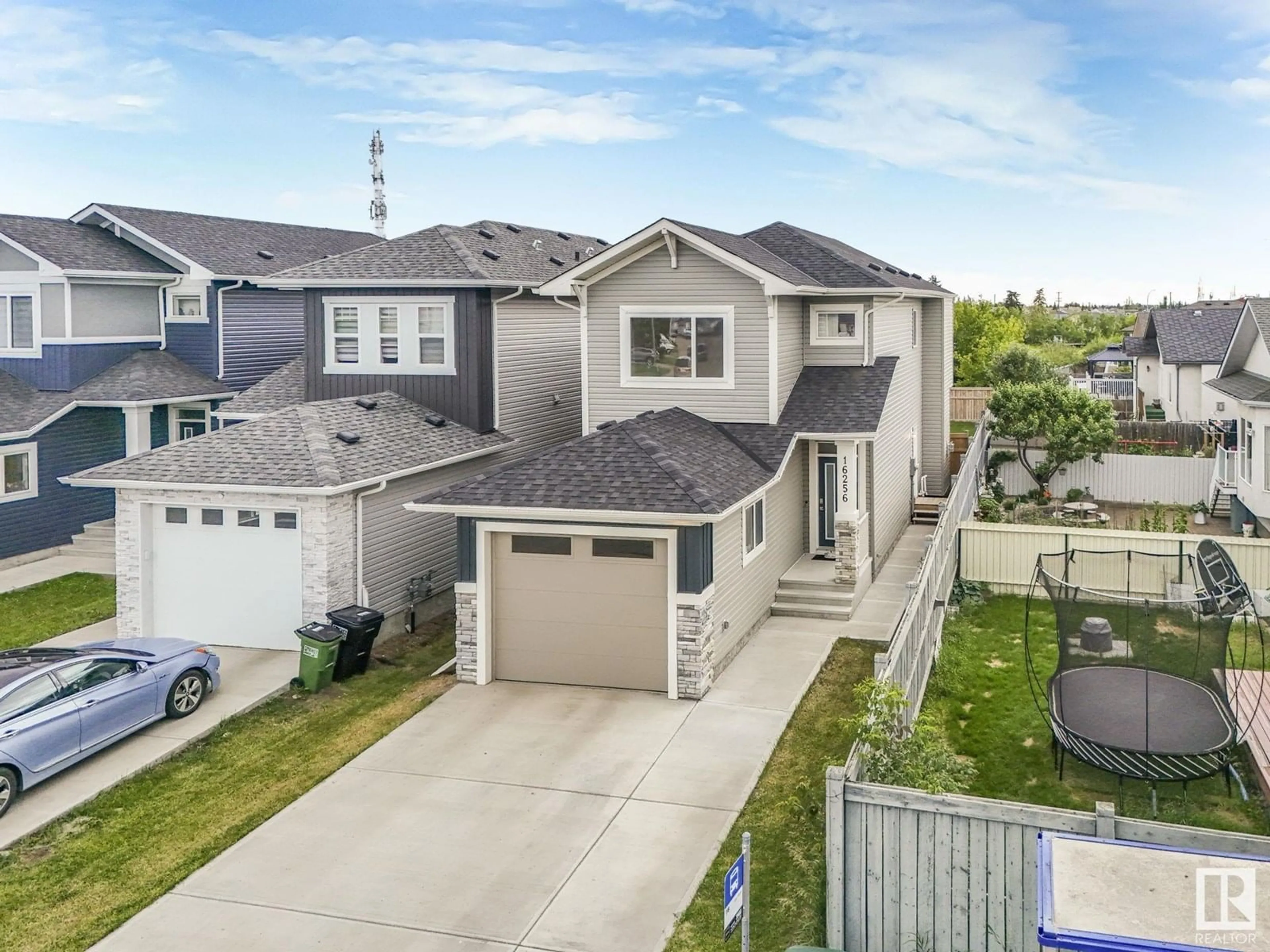 A pic from outside/outdoor area/front of a property/back of a property/a pic from drone, street for NW - 16256 64 ST, Edmonton Alberta T5Y3E2