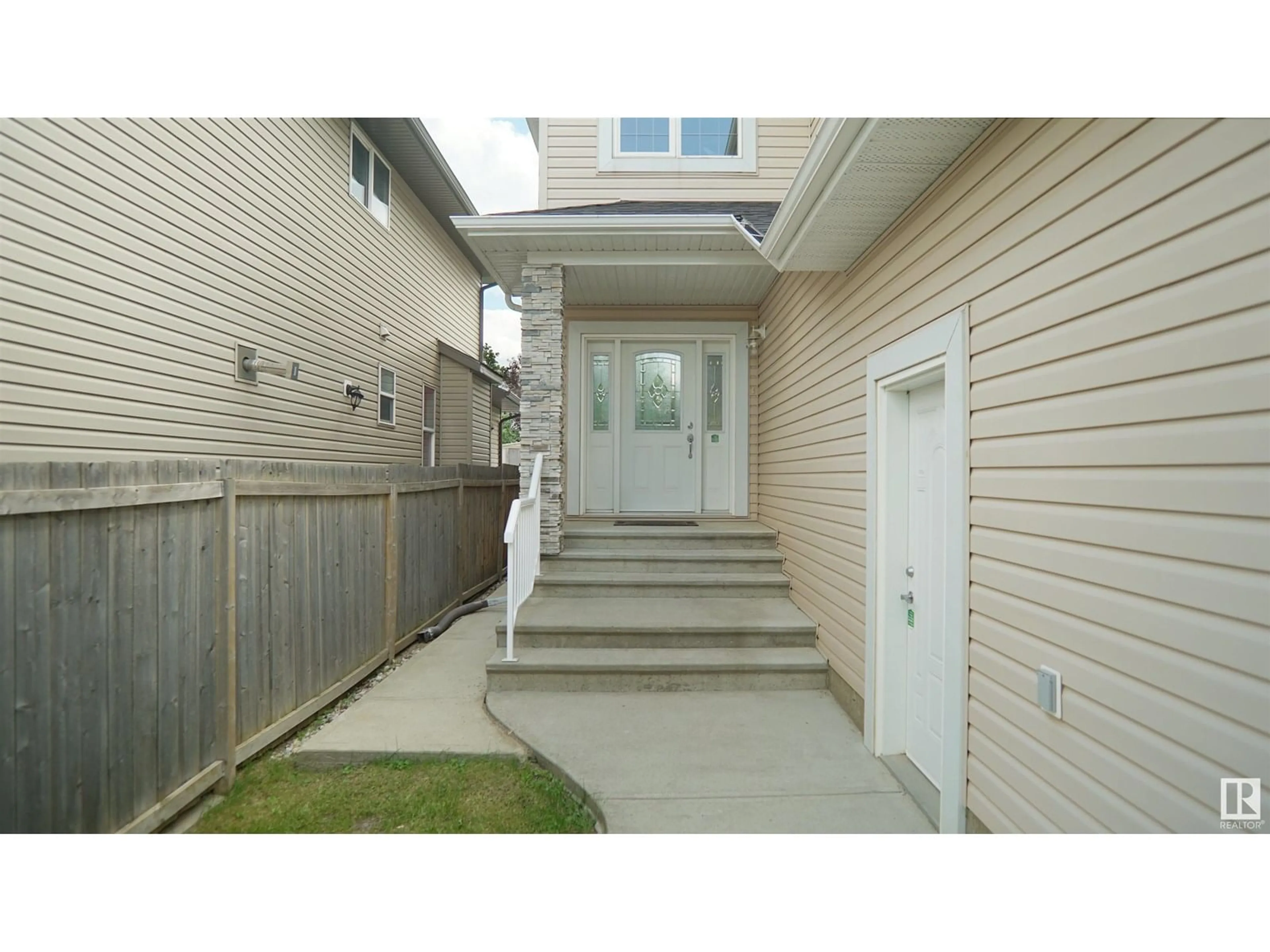 Unknown for NW - 11715 174 AV, Edmonton Alberta T5X0A3