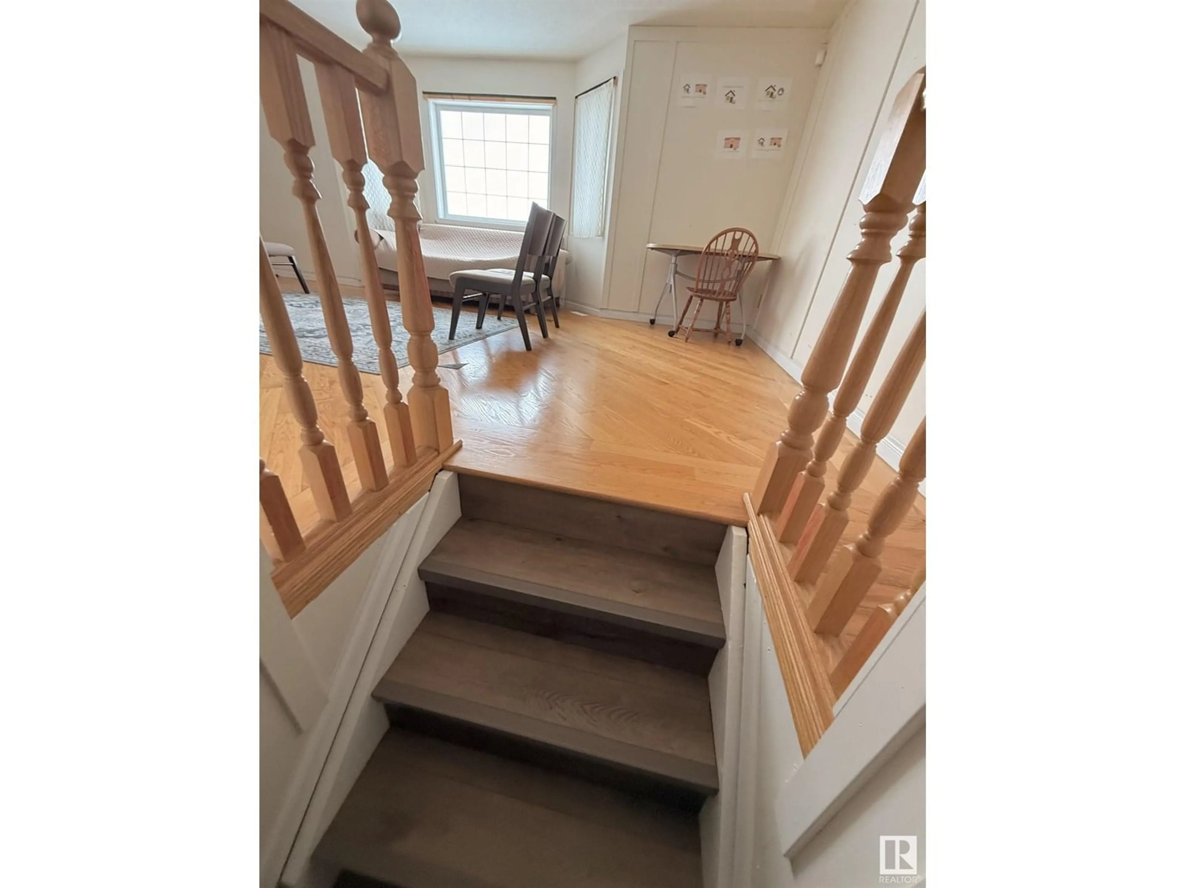 Stairs for NW - 15211 44 ST, Edmonton Alberta T5Y3C4