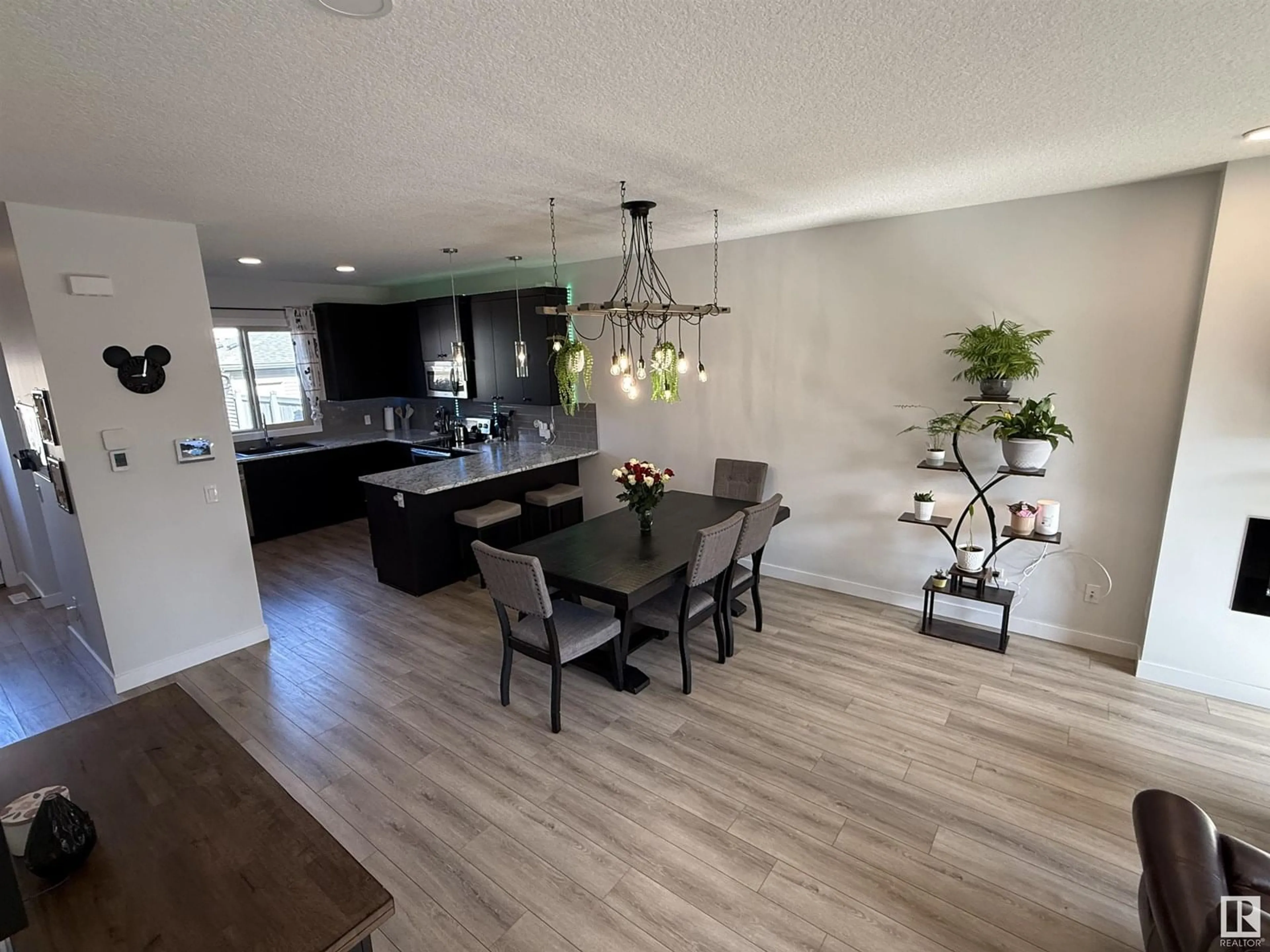 Open concept kitchen, unknown for 405 PIONEER RD, Spruce Grove Alberta T7X0T2