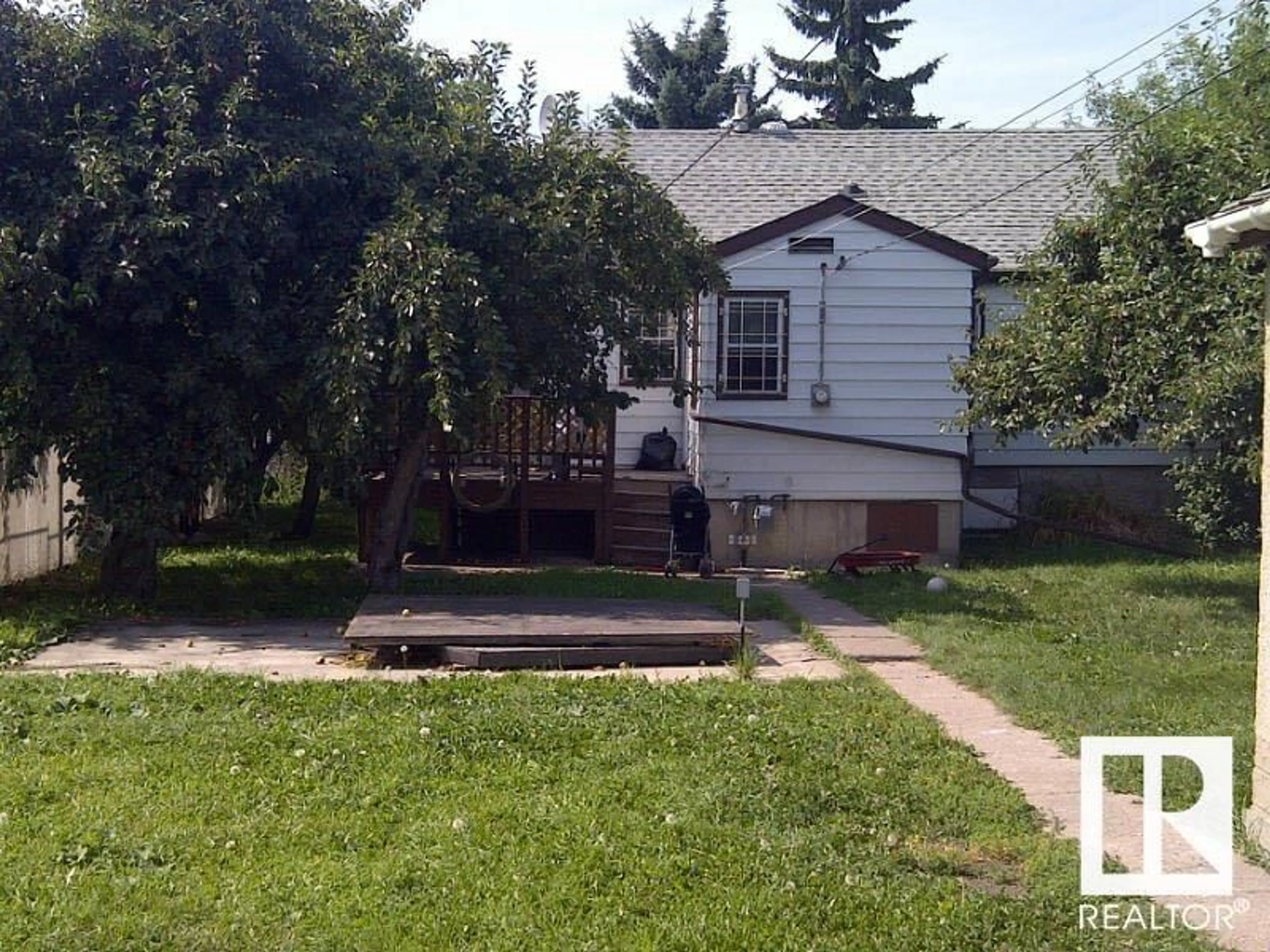 Unknown for 11911 82 ST, Edmonton Alberta T5B2W4