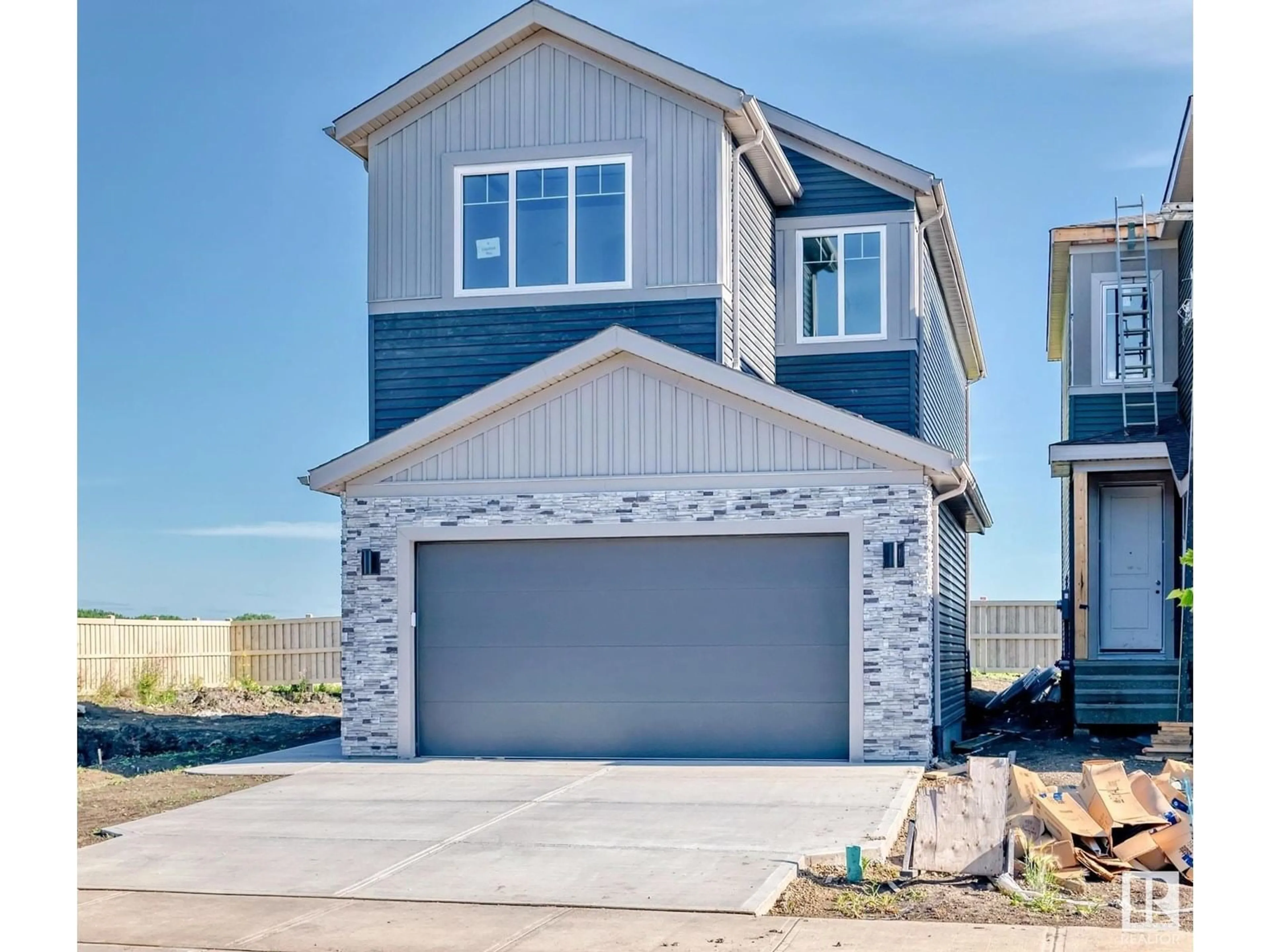 Home with vinyl exterior material, street for 4 EDGEFIELD WY, St. Albert Alberta T8N8A1